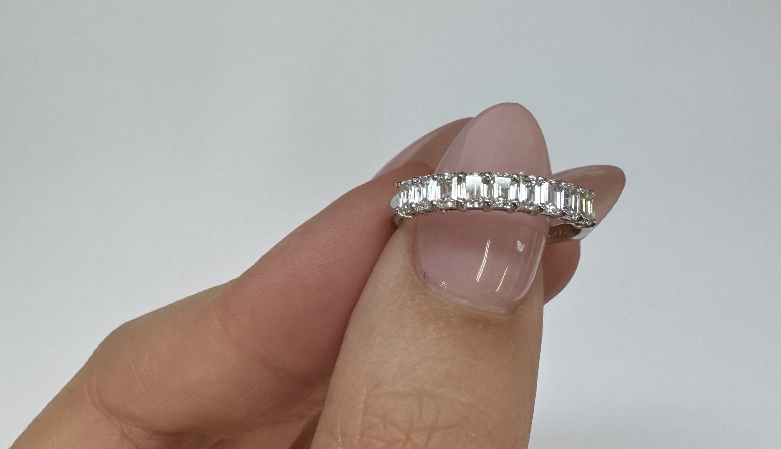 14k White Gold 9 Stone Genuine 3/4 Cttw Emerald Cut Diamond Band - Image 26