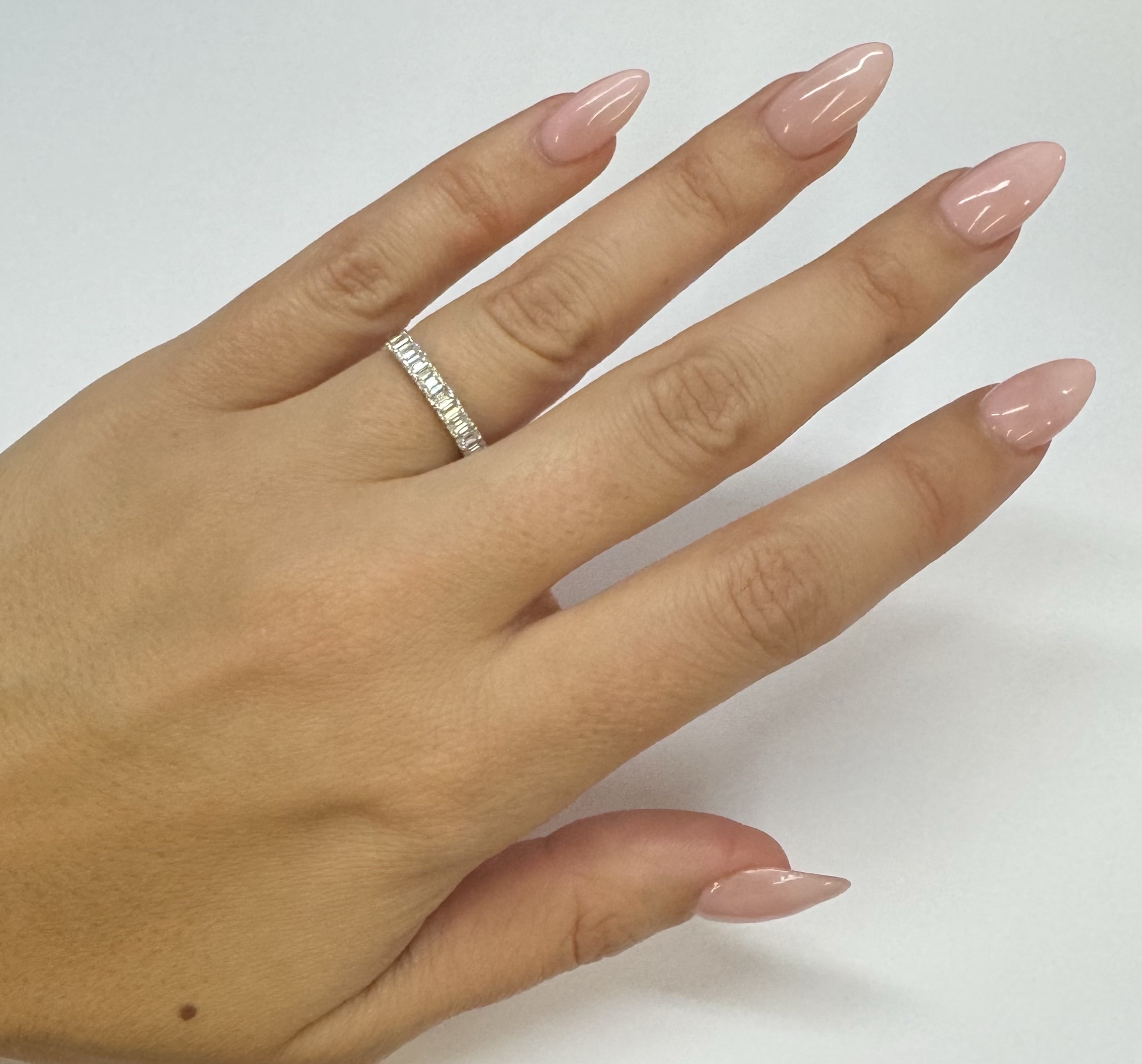 14k White Gold 9 Stone Genuine 3/4 Cttw Emerald Cut Diamond Band - Image 33