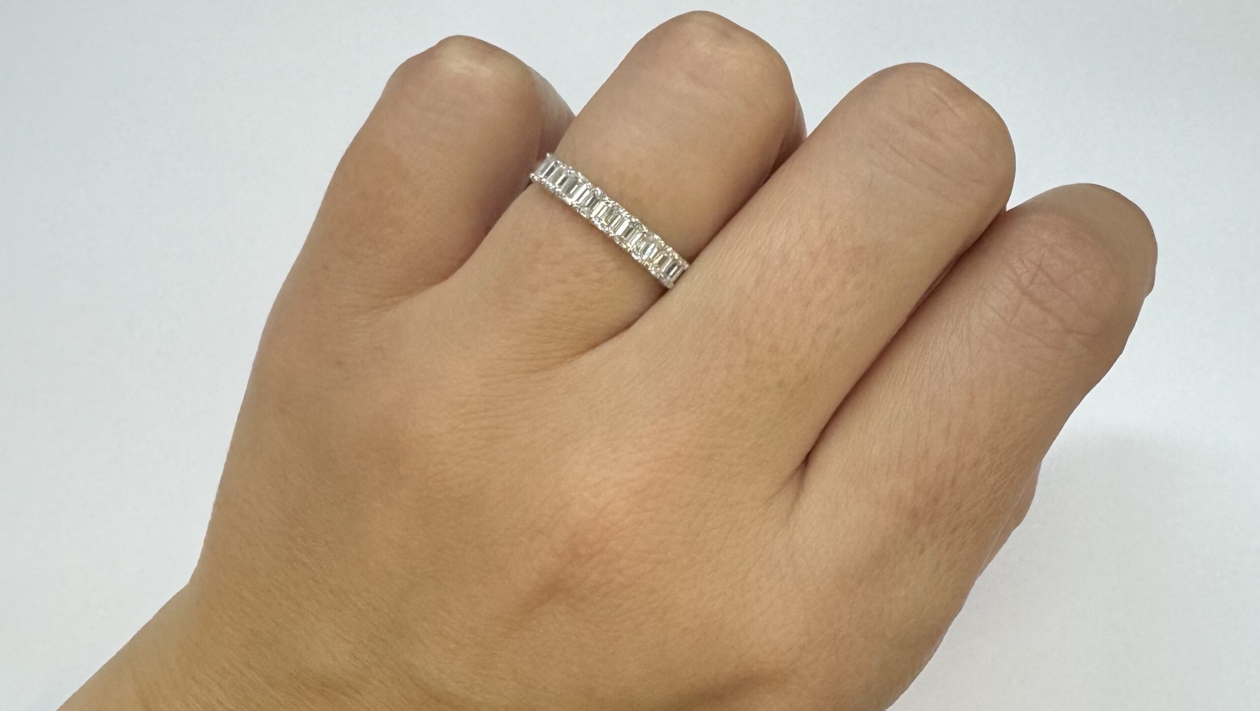 14k White Gold 9 Stone Genuine 3/4 Cttw Emerald Cut Diamond Band - Image 34