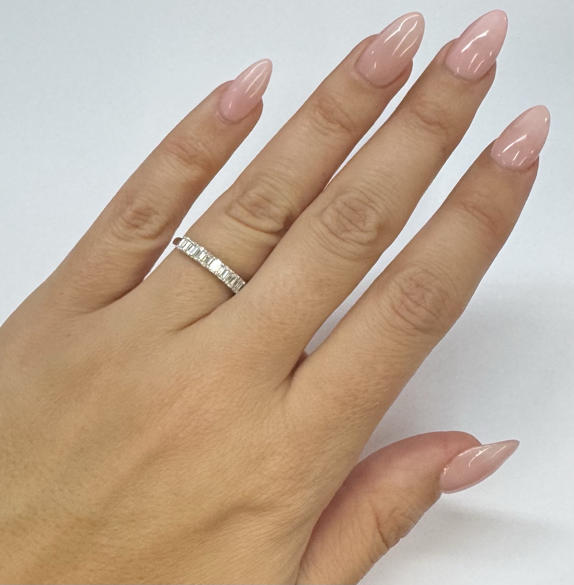 14k White Gold 9 Stone Genuine 3/4 Cttw Emerald Cut Diamond Band - Image 31