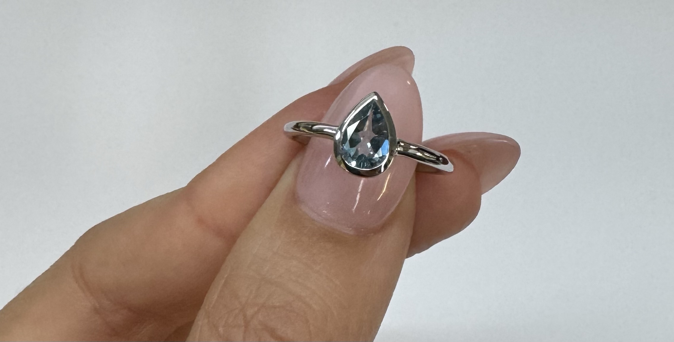 14k White Gold Genuine .59 Cttw Pear Shaped Aquamarine Bezel Ring - Image 11