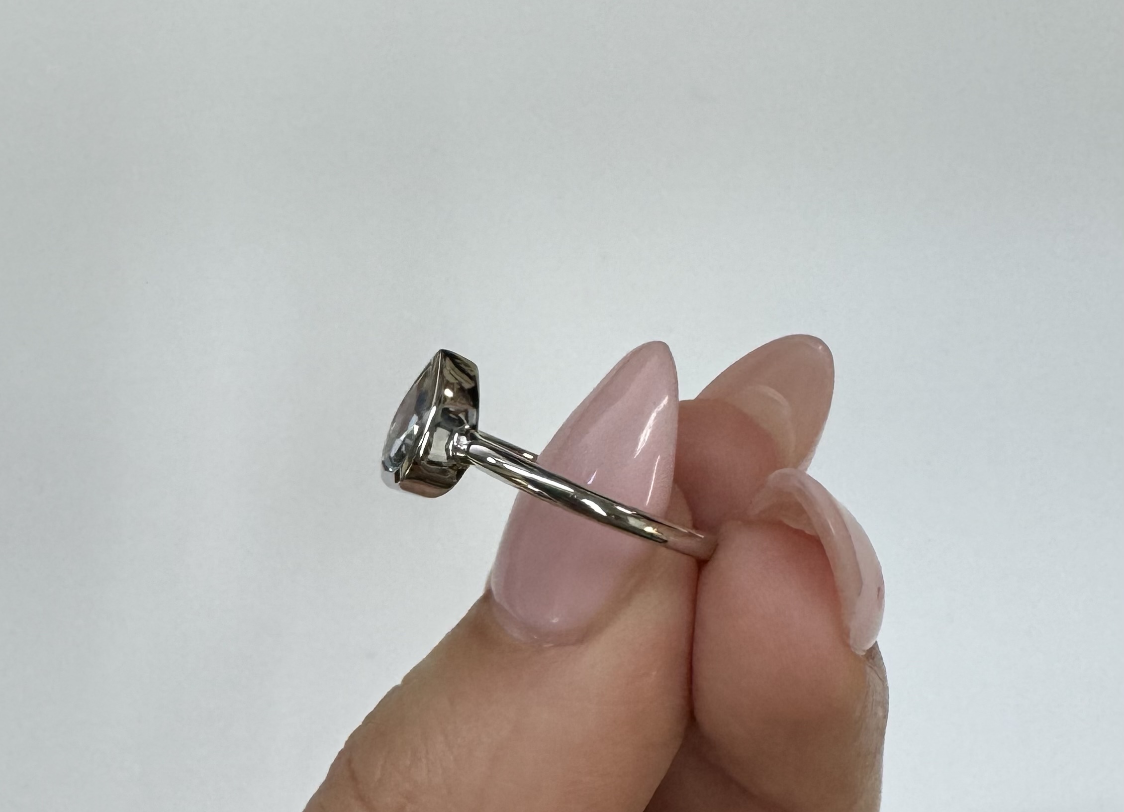 14k White Gold Genuine .59 Cttw Pear Shaped Aquamarine Bezel Ring - Image 13