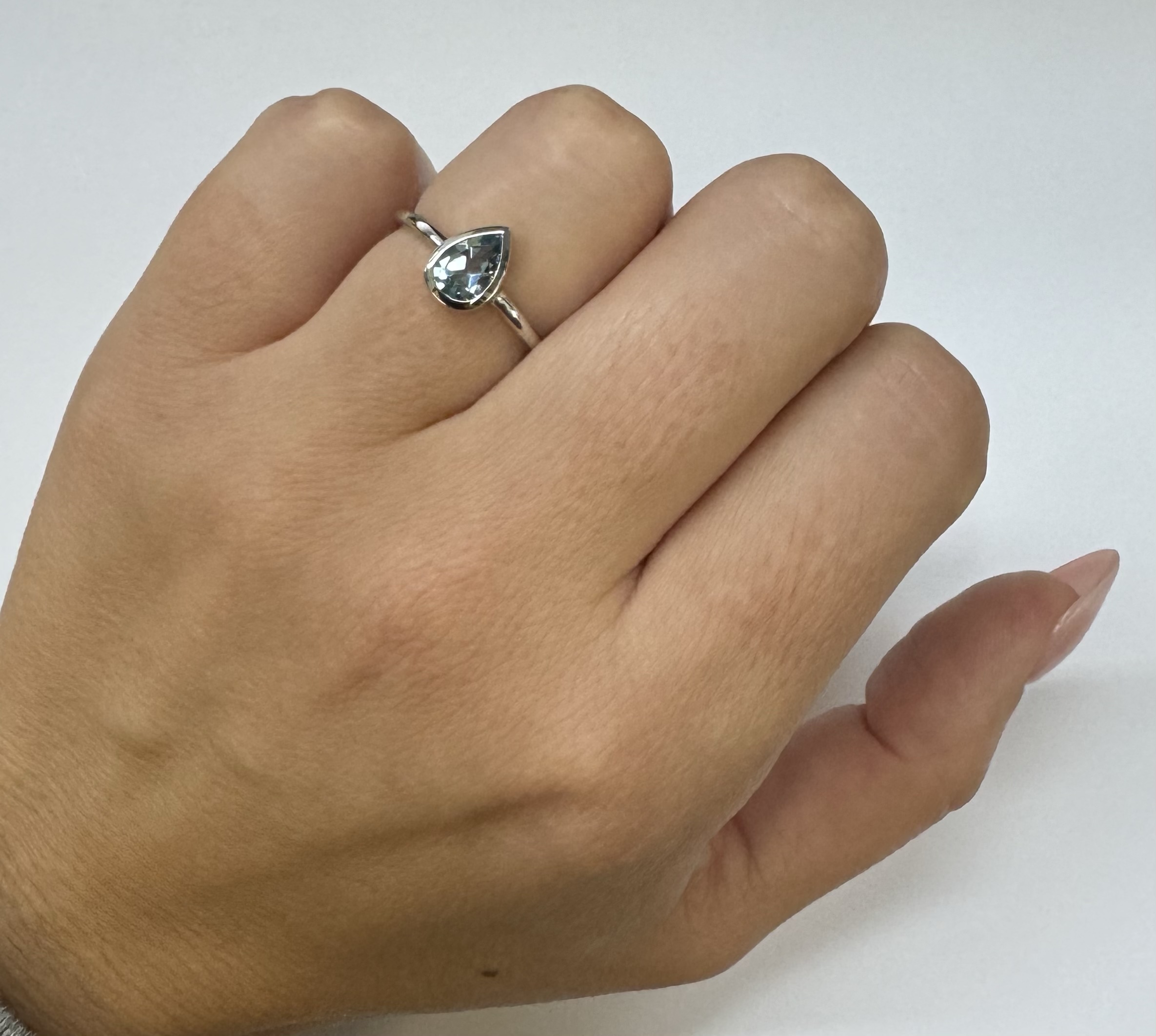 14k White Gold Genuine .59 Cttw Pear Shaped Aquamarine Bezel Ring - Image 29