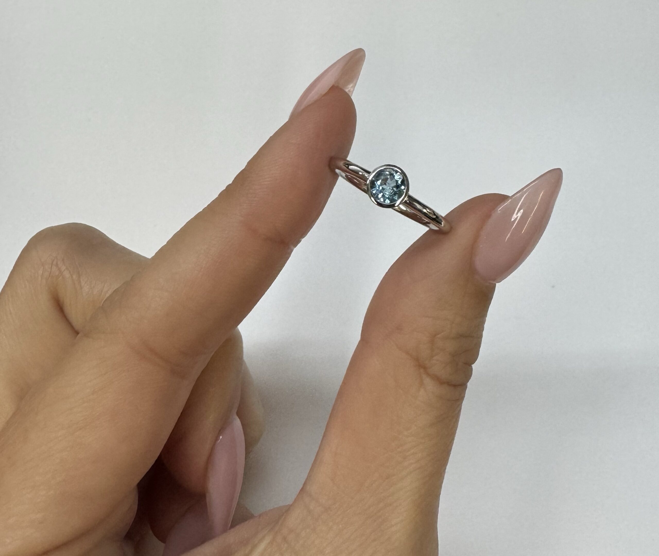 14k White Gold Genuine .34 Cttw Aquamarine Bezel Ring