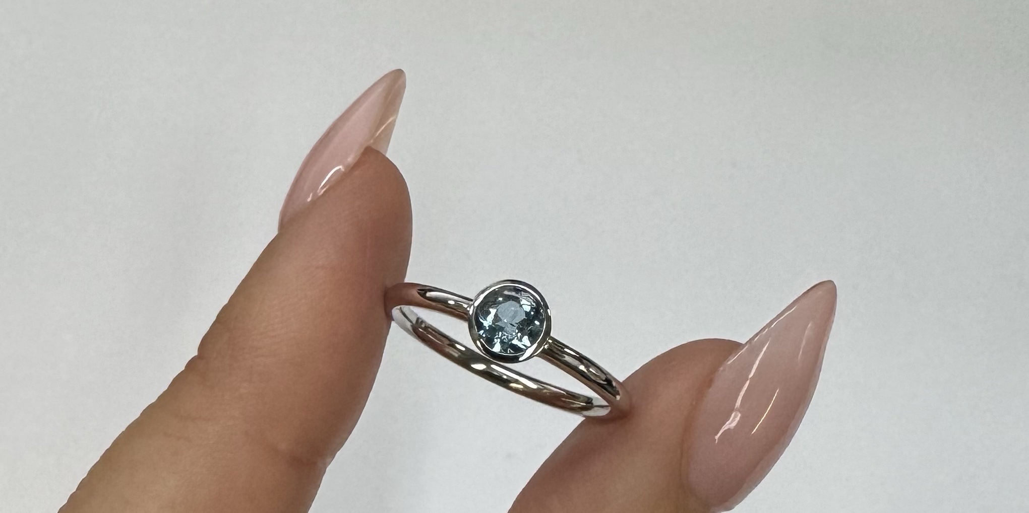 14k White Gold Genuine .34 Cttw Aquamarine Bezel Ring - Image 8