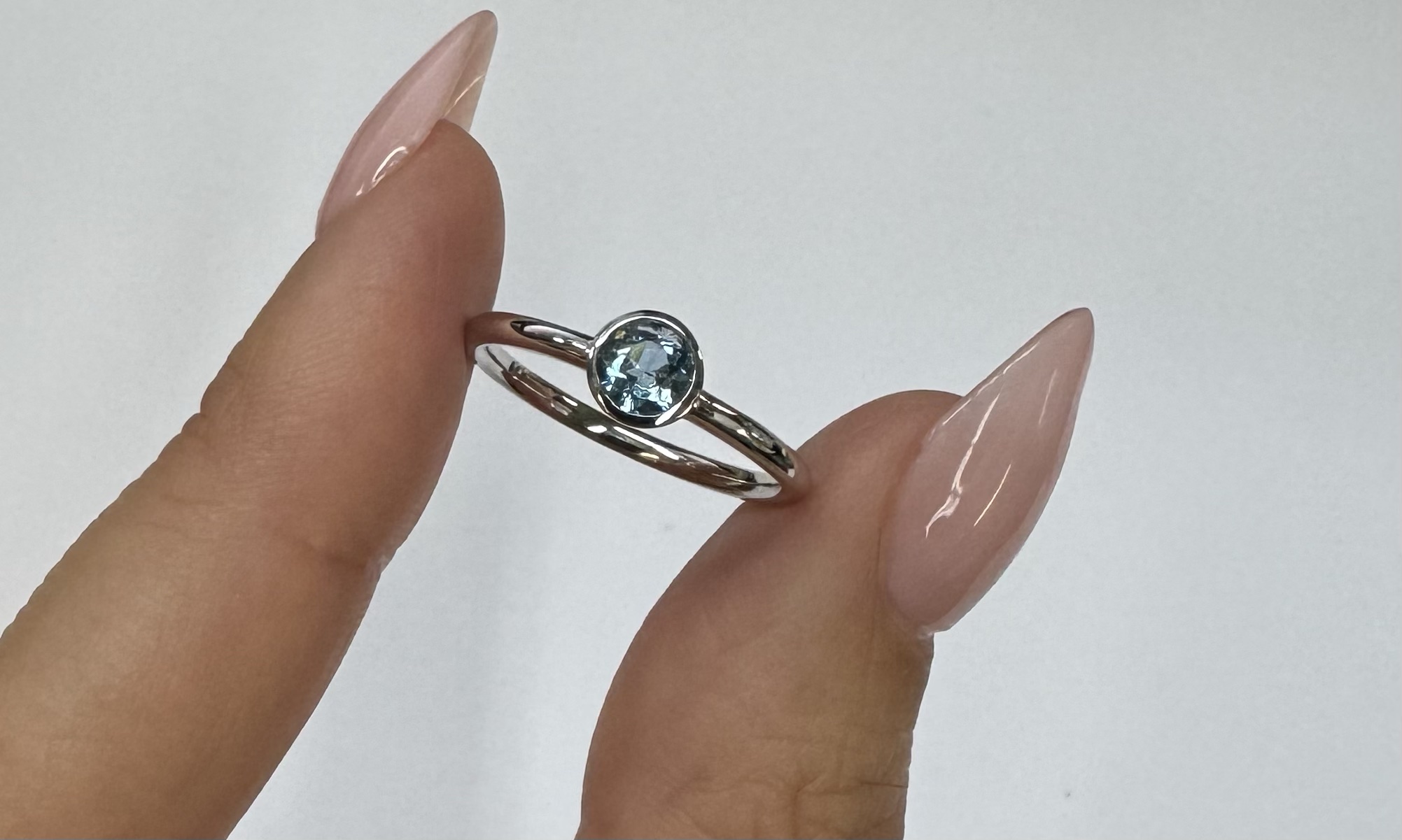 14k White Gold Genuine .34 Cttw Aquamarine Bezel Ring - Image 9