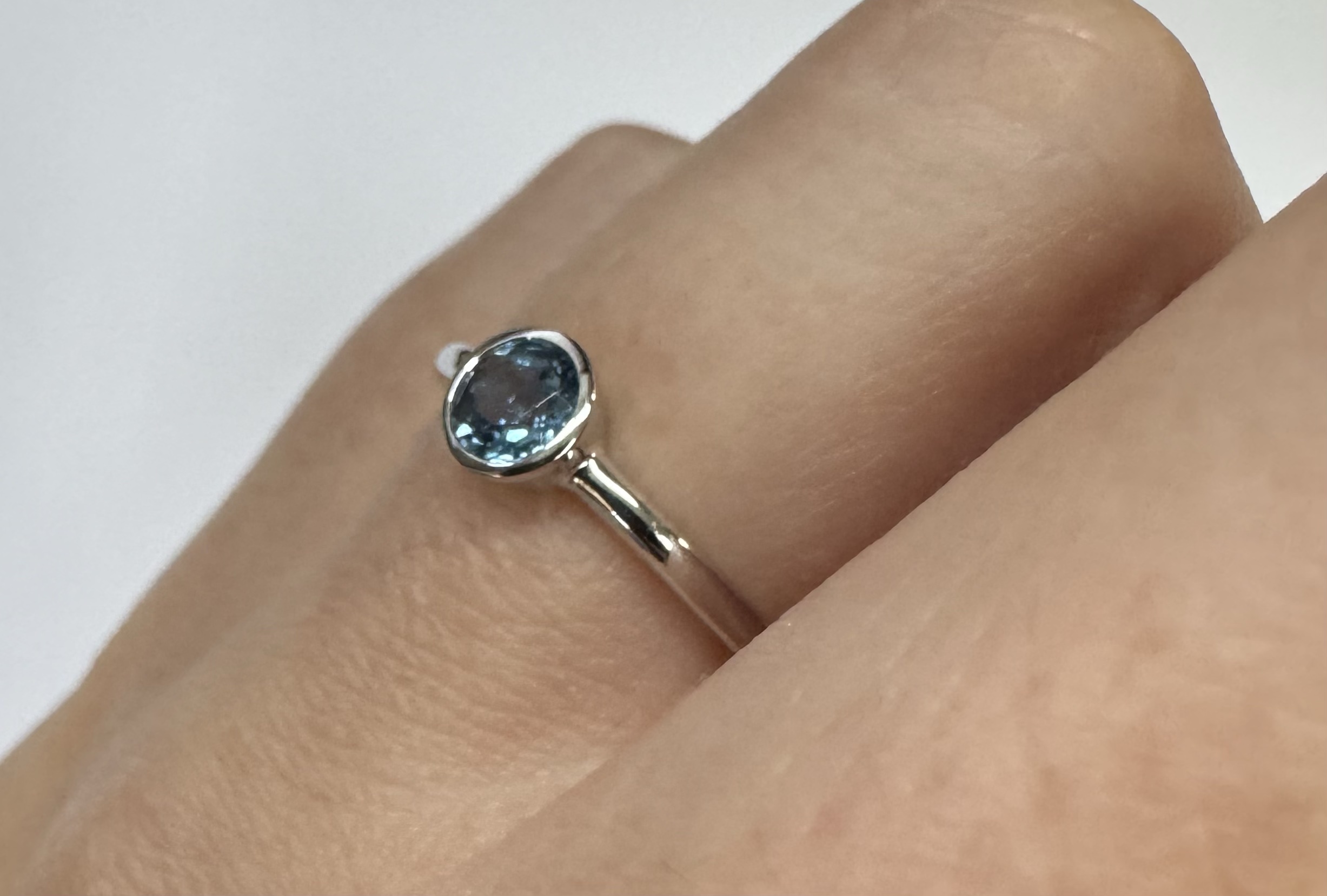 14k White Gold Genuine .34 Cttw Aquamarine Bezel Ring - Image 24