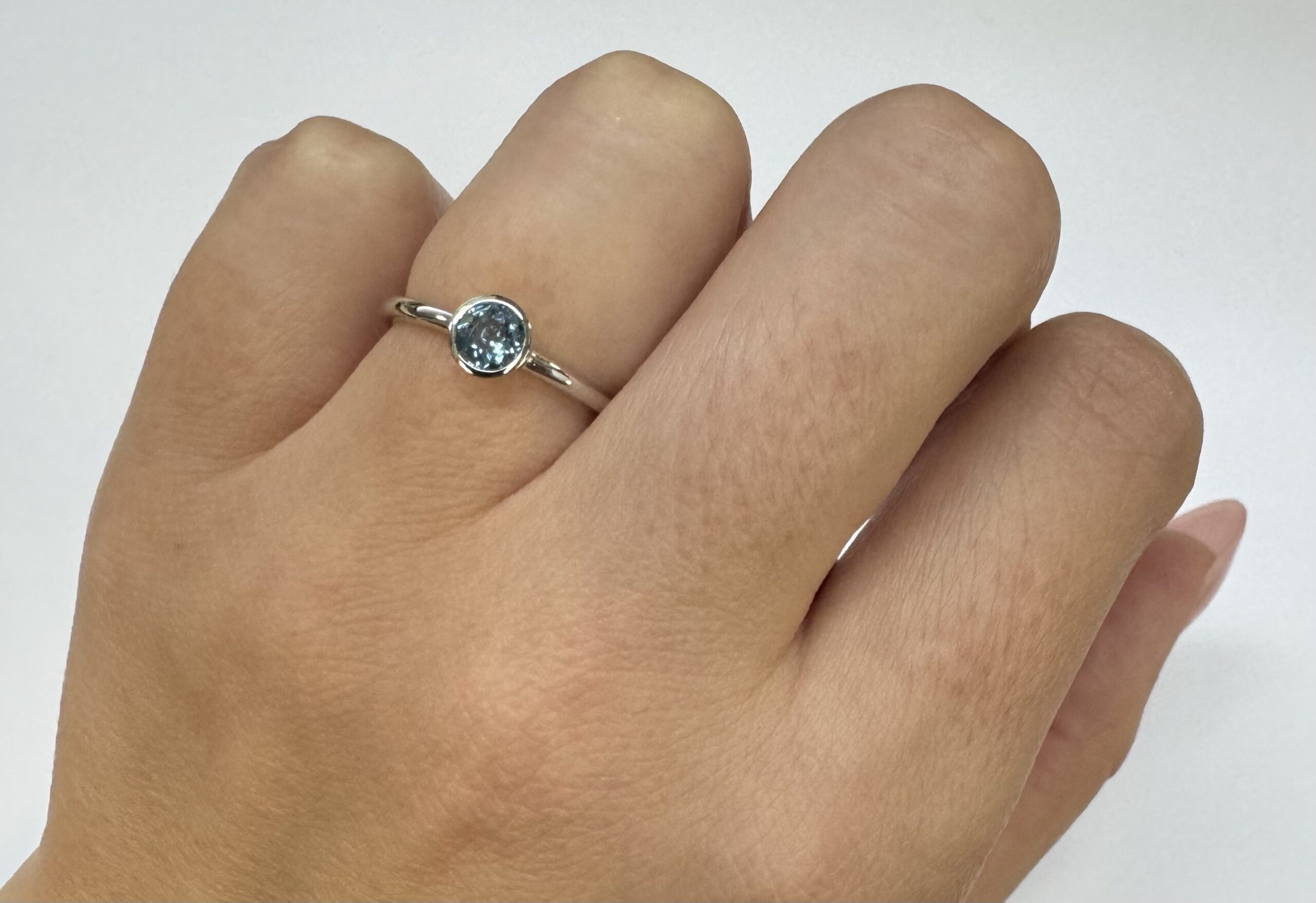 14k White Gold Genuine .34 Cttw Aquamarine Bezel Ring - Image 30