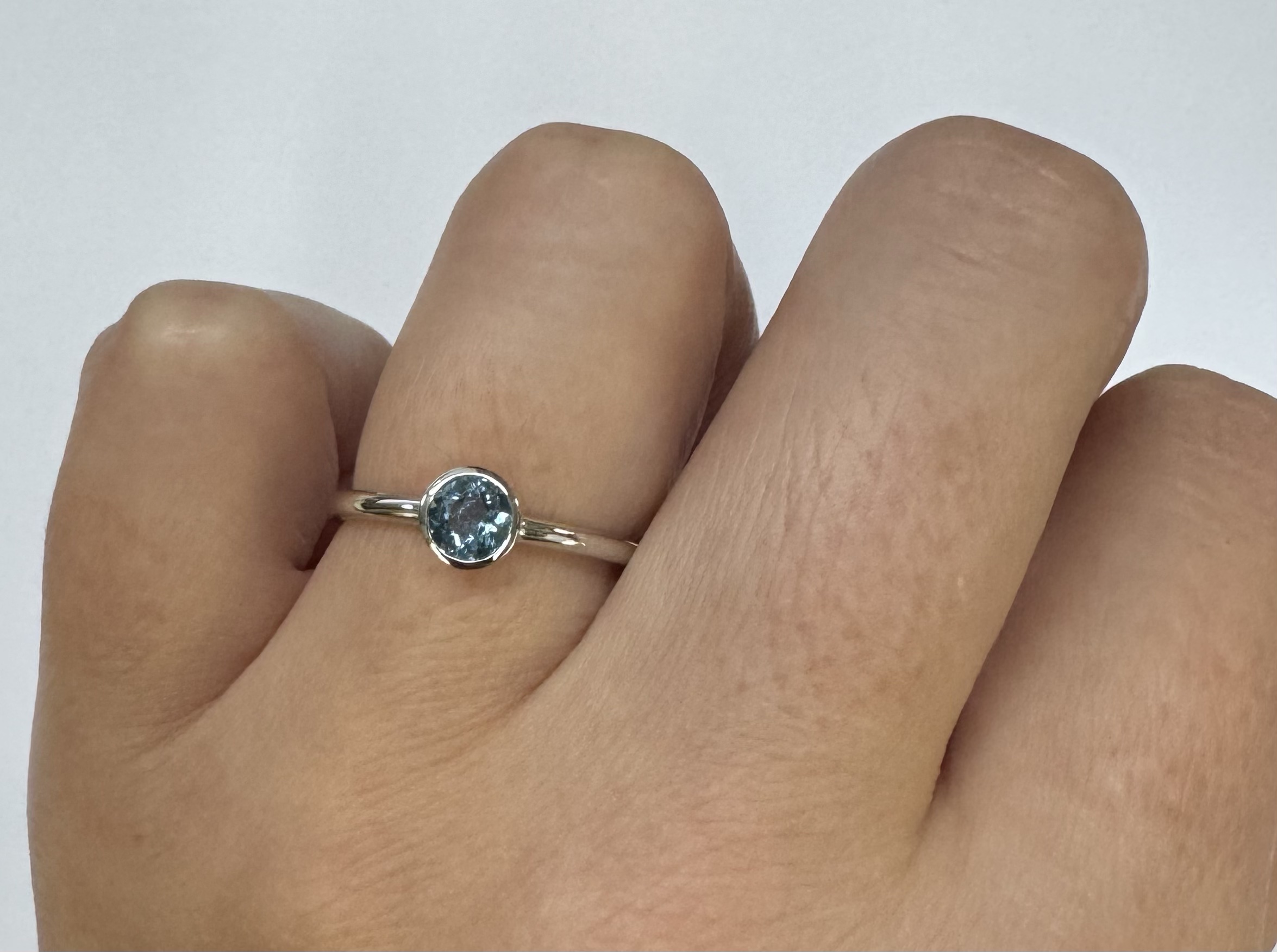 14k White Gold Genuine .34 Cttw Aquamarine Bezel Ring - Image 39