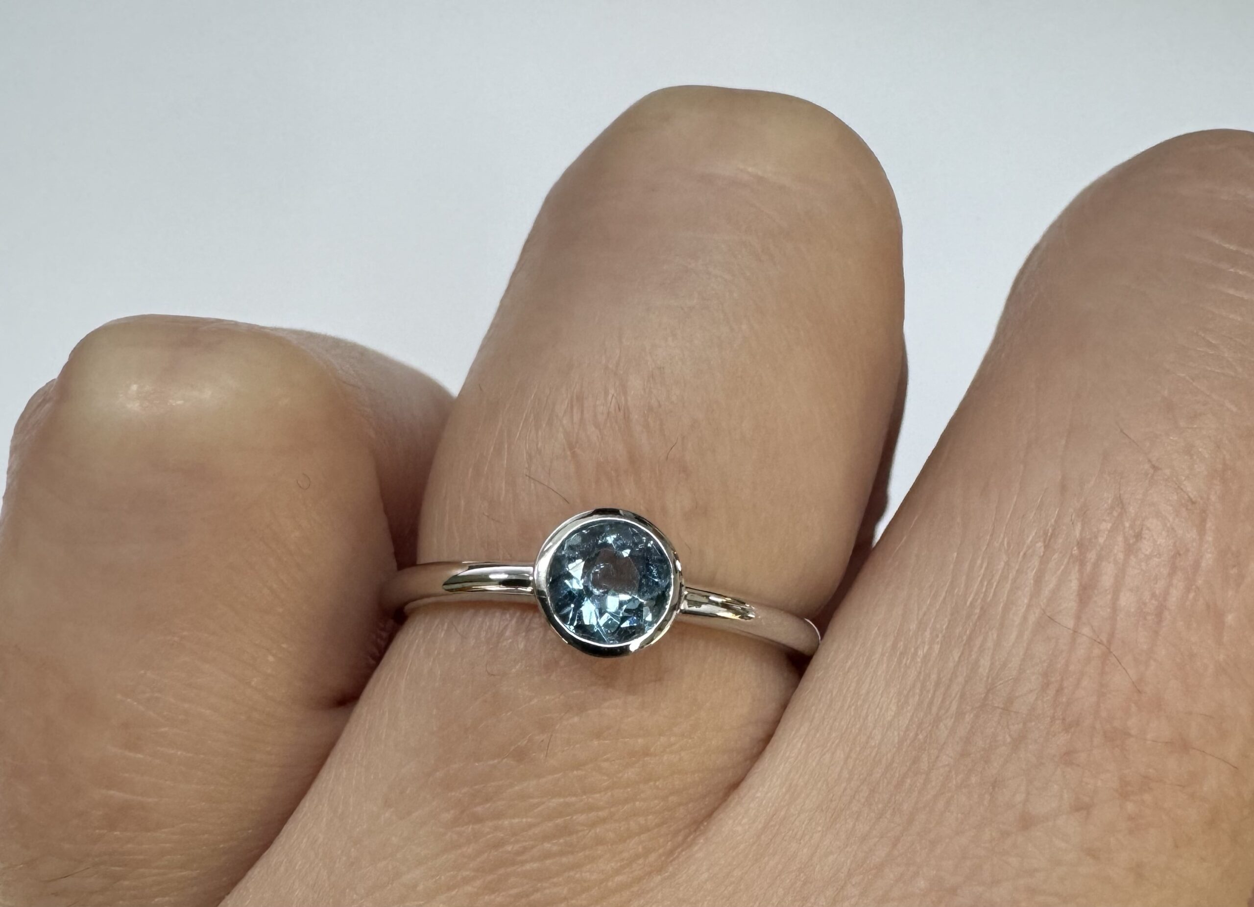 14k White Gold Genuine .34 Cttw Aquamarine Bezel Ring - Image 40