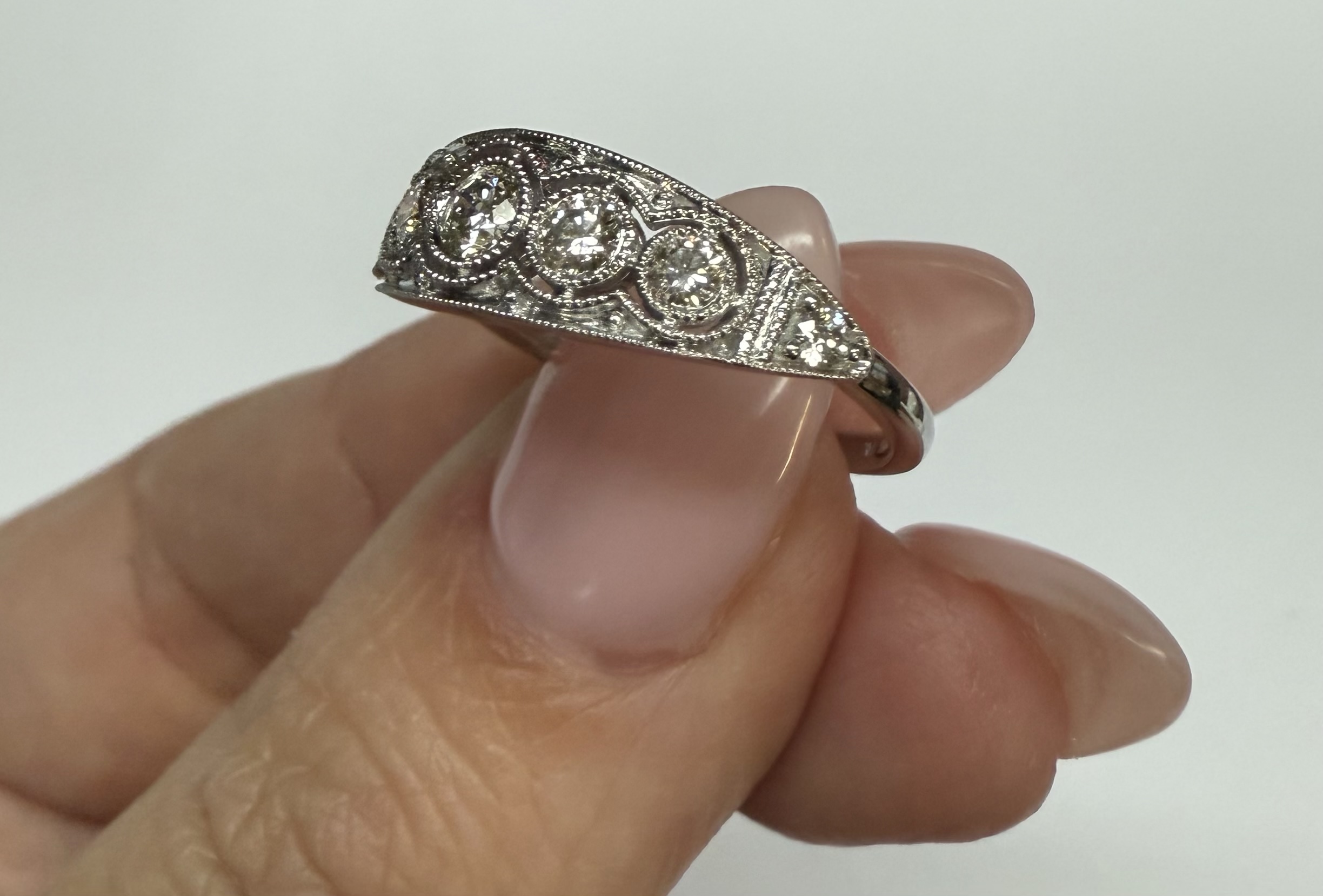 14k White Gold Vintage Inspired 7 Stone Bezel Graudated Round Brilliant Cut Diamond Band - Image 12