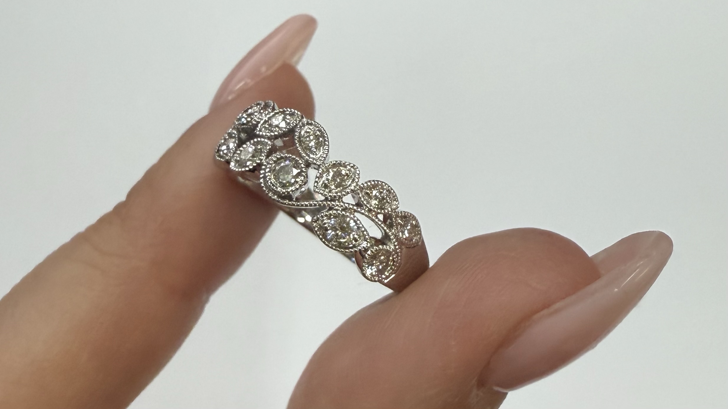 14k White Gold 16 Stone Genuine 1/2 Cttw Round Brilliant Cut Diamond Mill Grain Band - Image 3