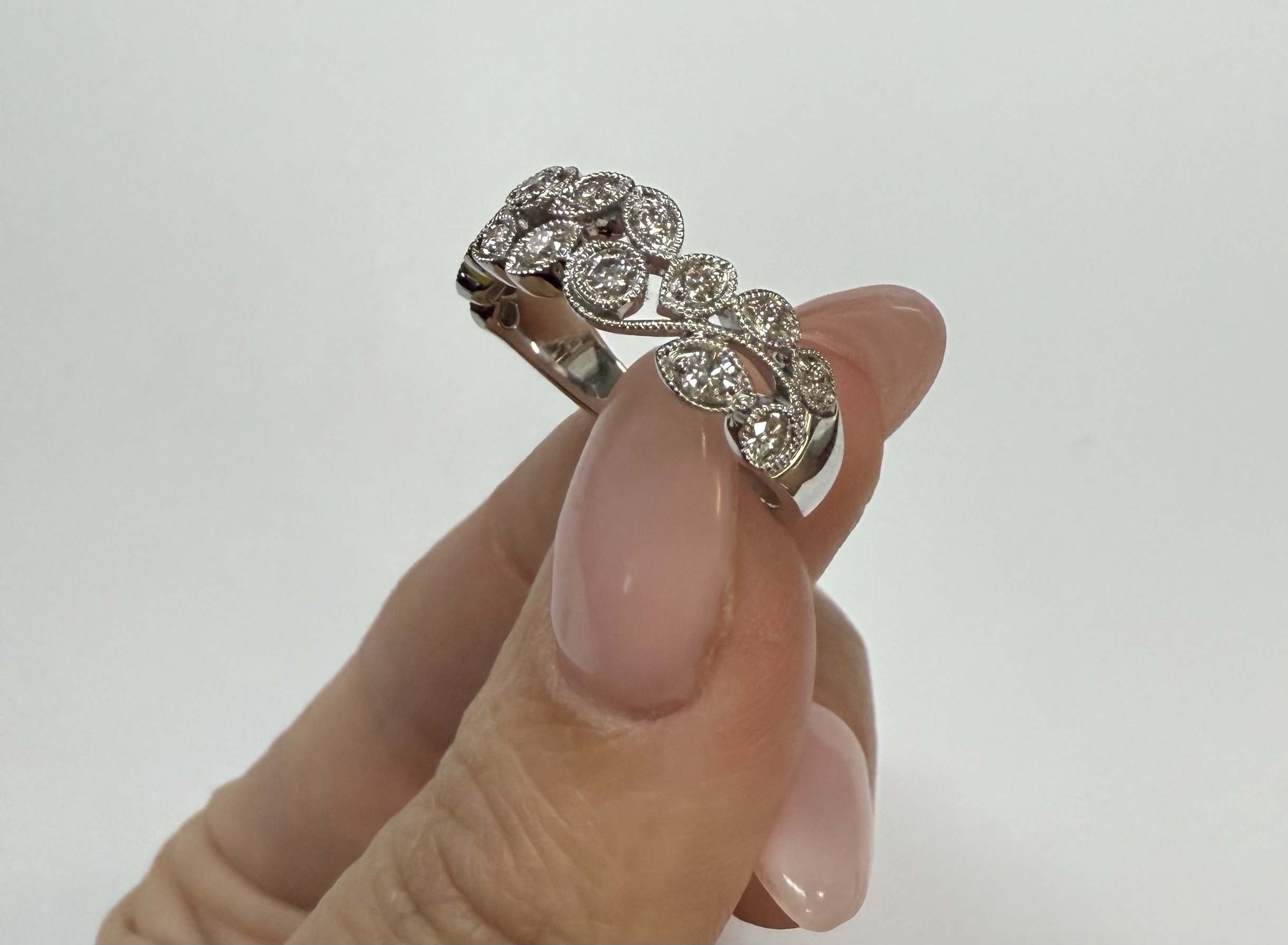 14k White Gold 16 Stone Genuine 1/2 Cttw Round Brilliant Cut Diamond Mill Grain Band - Image 26