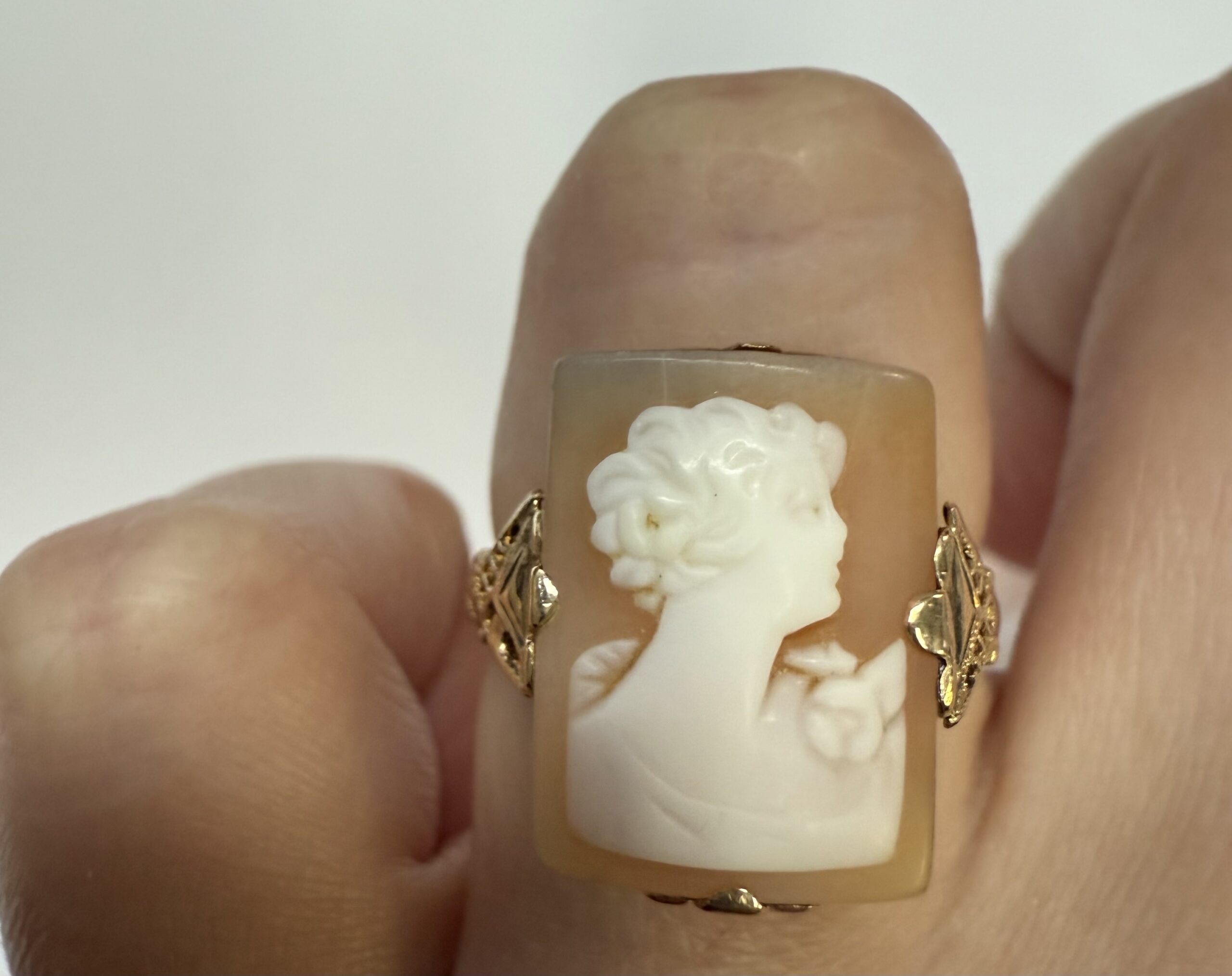 Vintage 10k Yellow Gold Carved Shell Cameo Ring - Image 13