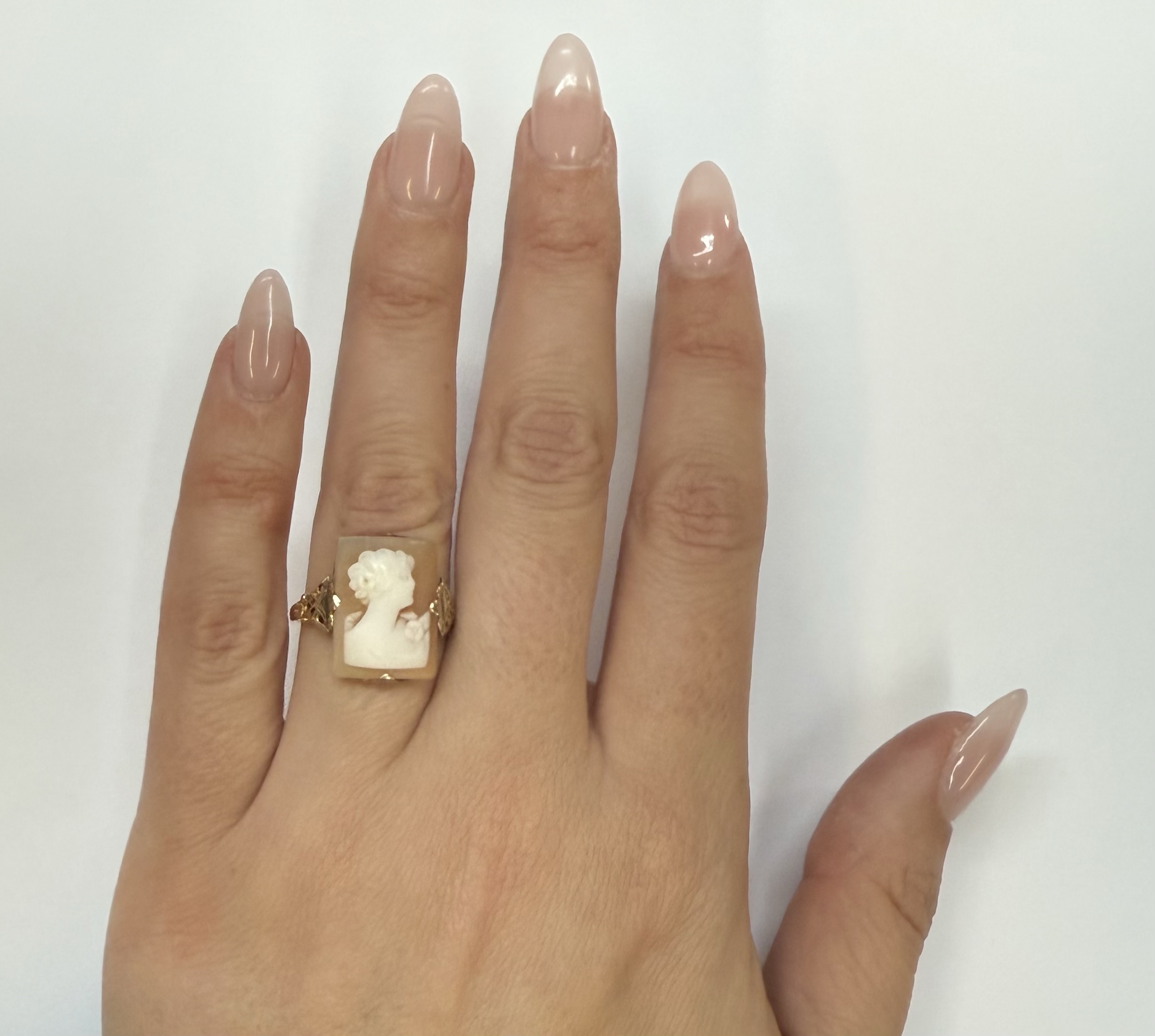 Vintage 10k Yellow Gold Carved Shell Cameo Ring - Image 15