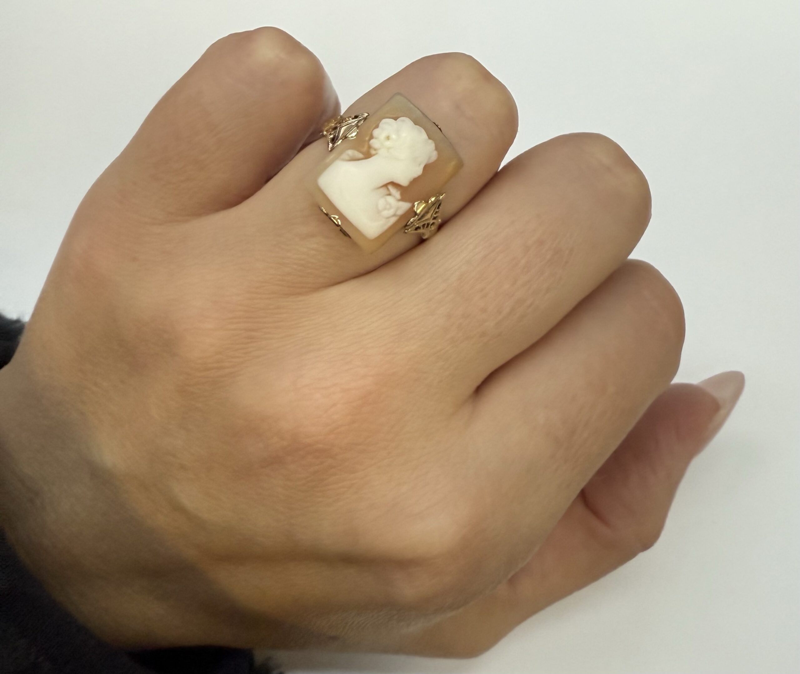 Vintage 10k Yellow Gold Carved Shell Cameo Ring - Image 19