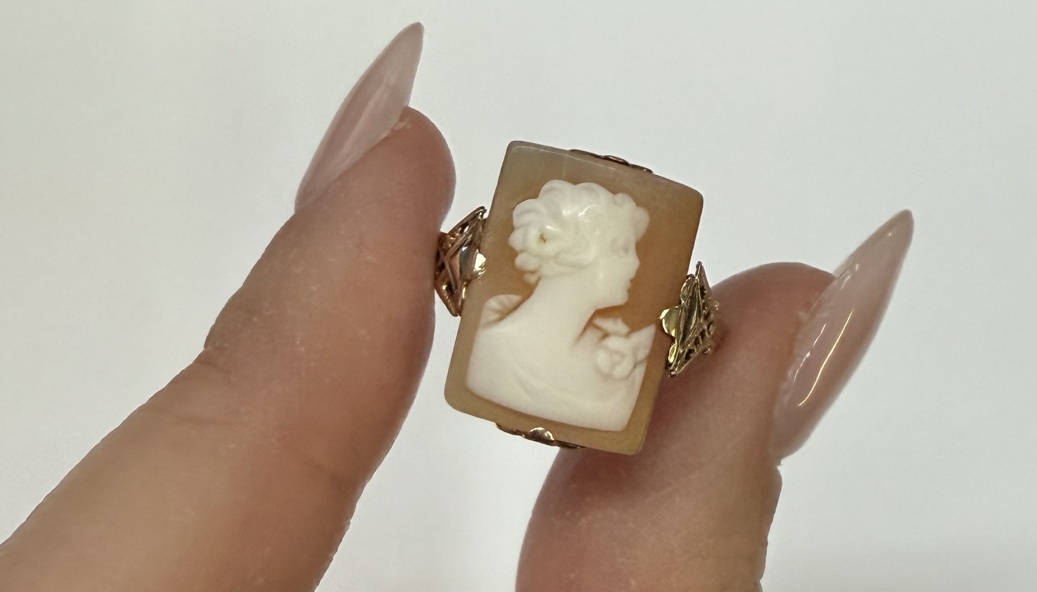 Vintage 10k Yellow Gold Carved Shell Cameo Ring - Image 21