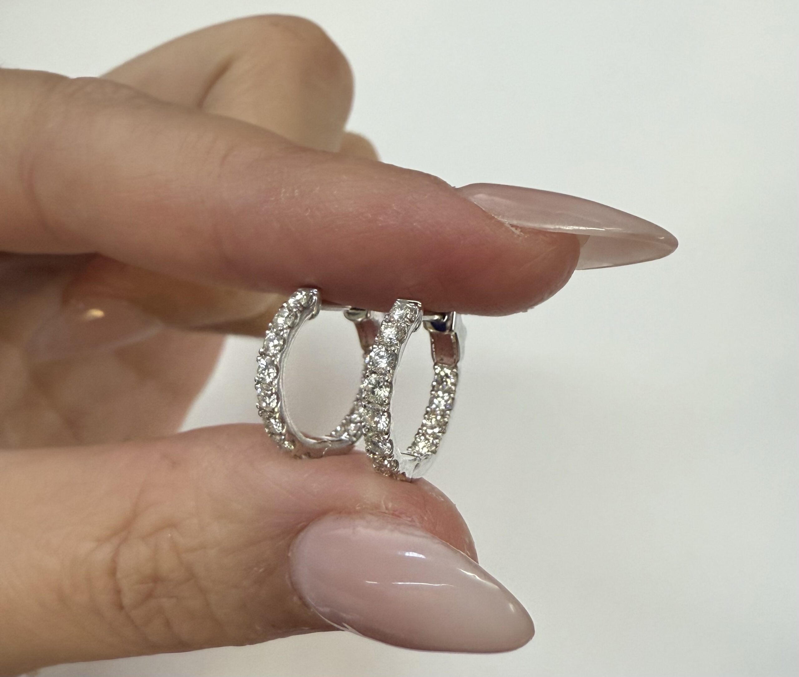 14k White Gold 3/4 Cttw Round Brilliant Cut Diamond Inside Out Hoop Earrings - Image 9