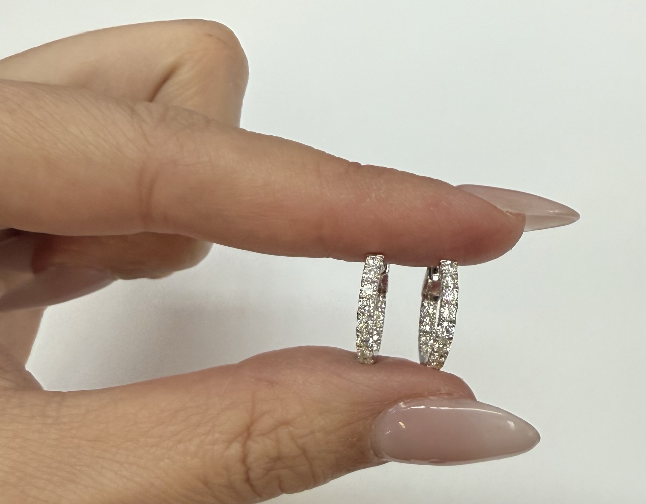 14k White Gold 3/4 Cttw Round Brilliant Cut Diamond Inside Out Hoop Earrings - Image 10