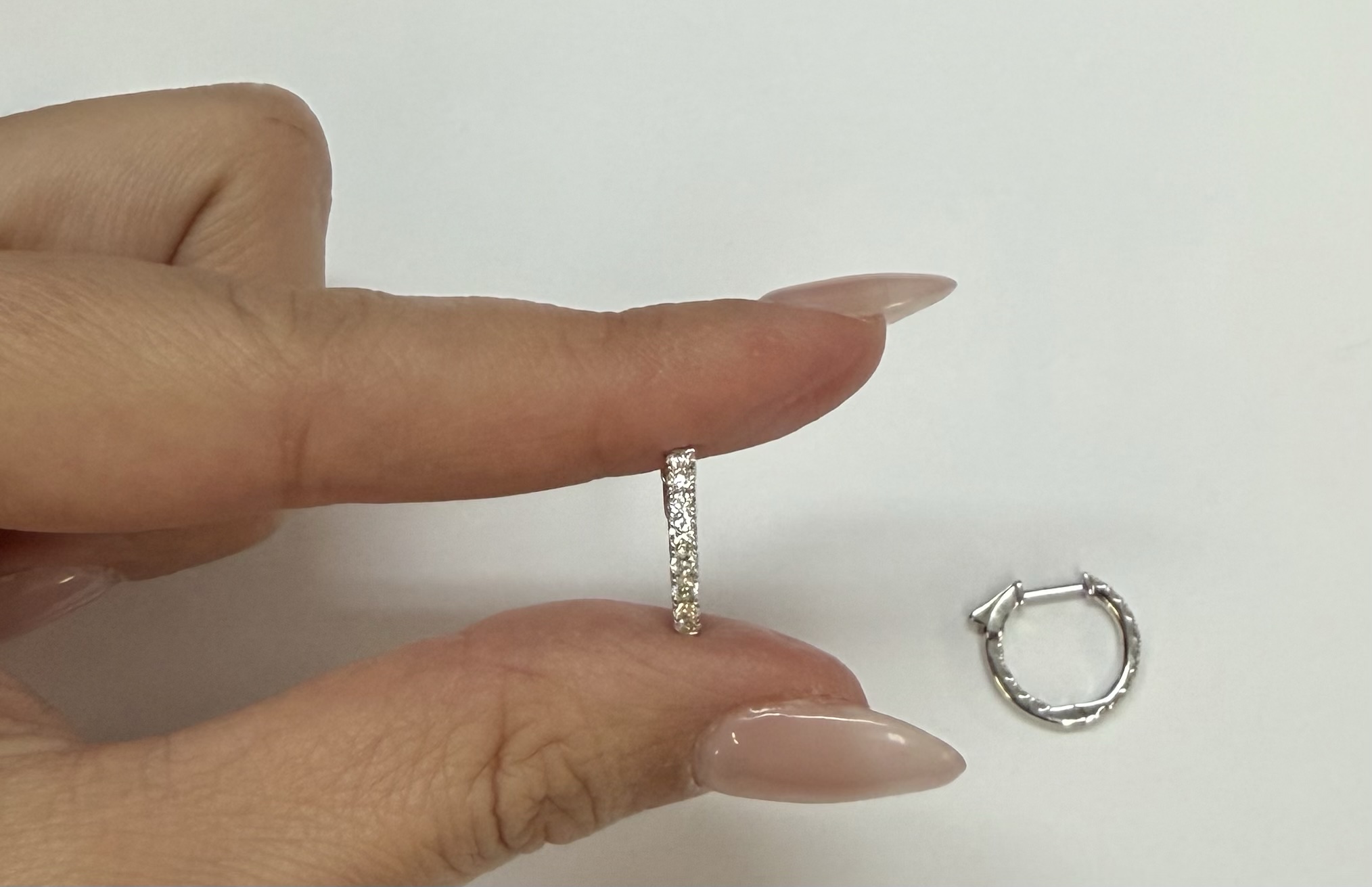 14k White Gold 3/4 Cttw Round Brilliant Cut Diamond Inside Out Hoop Earrings - Image 12