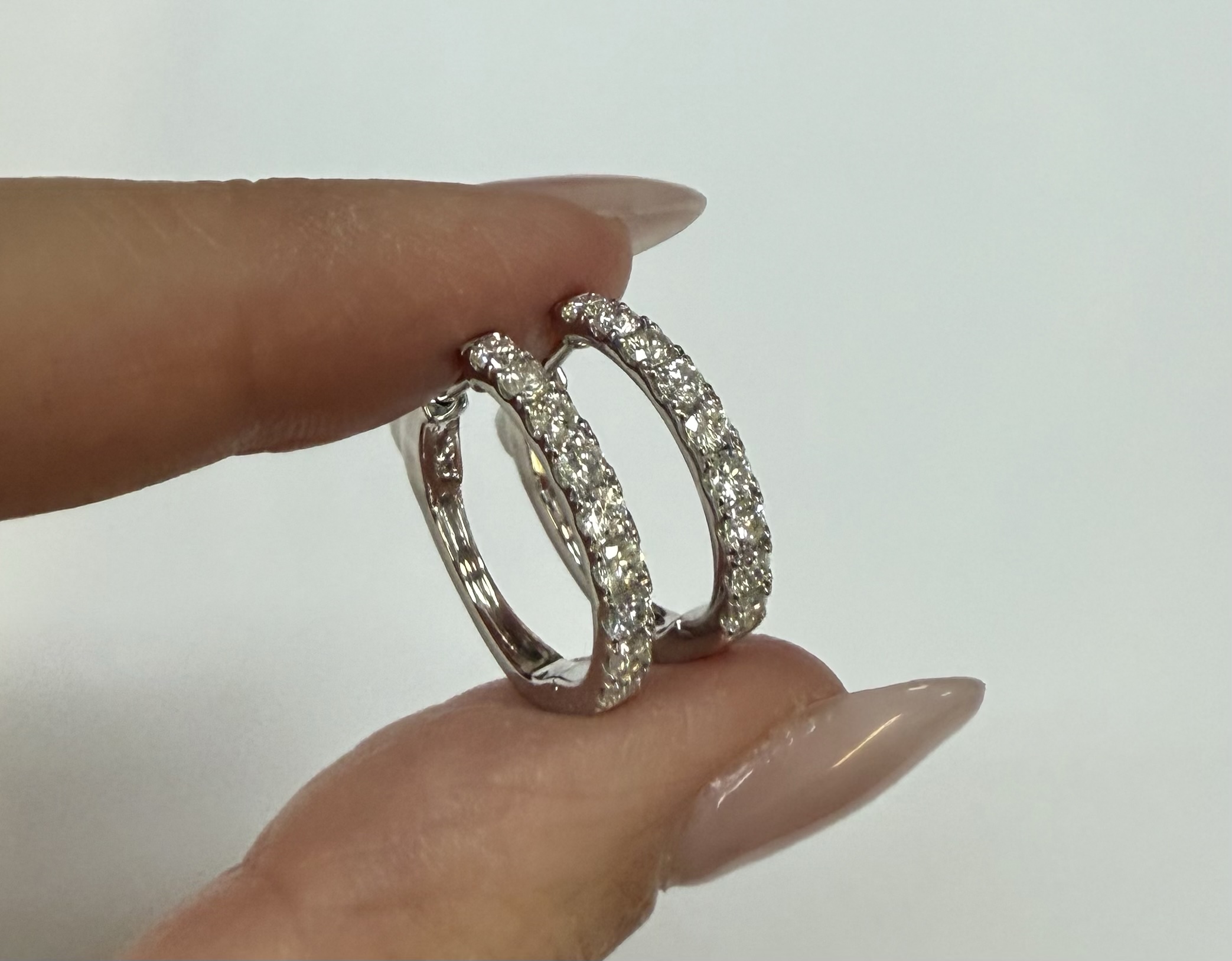 14k White Gold Genuine 1.00 Carat Round Brilliant Cut Diamond Hoop Earrings - Image 3