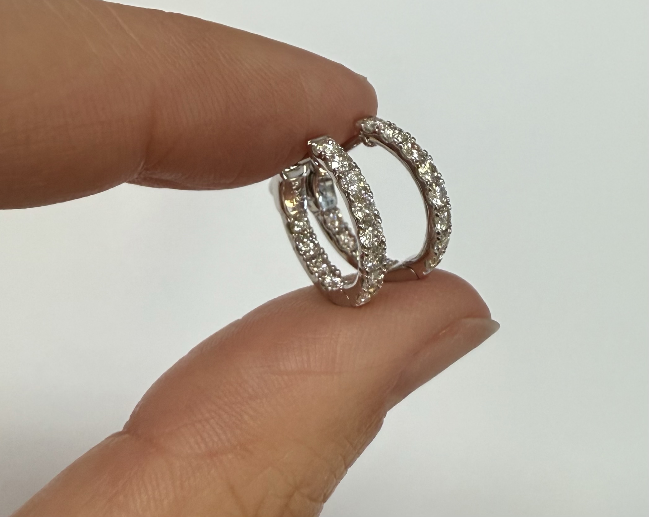14k White Gold 1/2 Cttw Round Brilliant Cut Diamond Hoop Earrings - Image 4