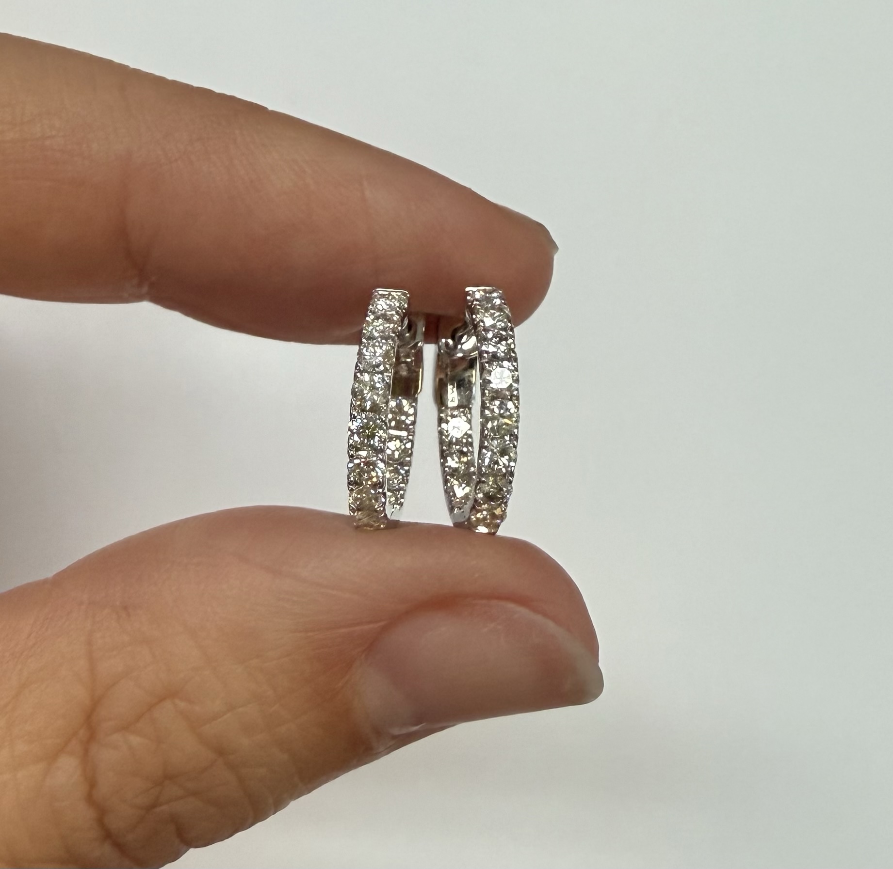 14k White Gold 1/2 Cttw Round Brilliant Cut Diamond Hoop Earrings - Image 12