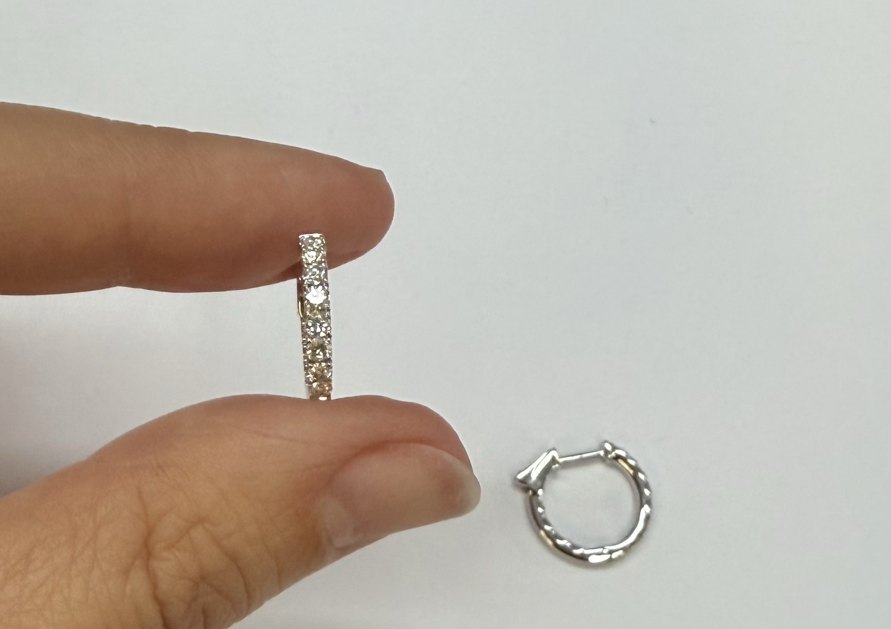 14k White Gold 1/2 Cttw Round Brilliant Cut Diamond Hoop Earrings - Image 13