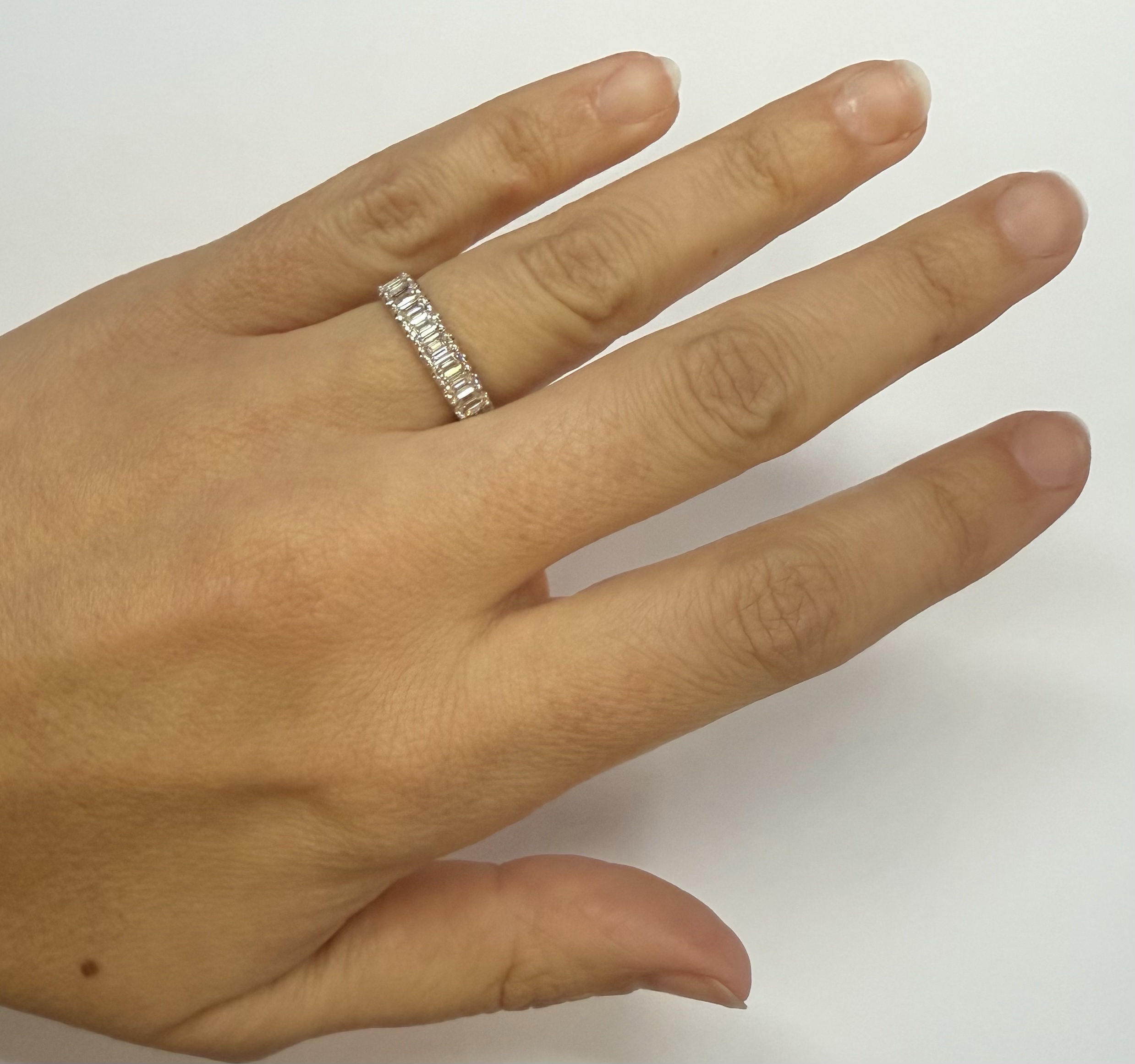 14k White Gold 9 Stone Genuine 1.35 Cttw Emerald Cut Diamond Band - Image 13