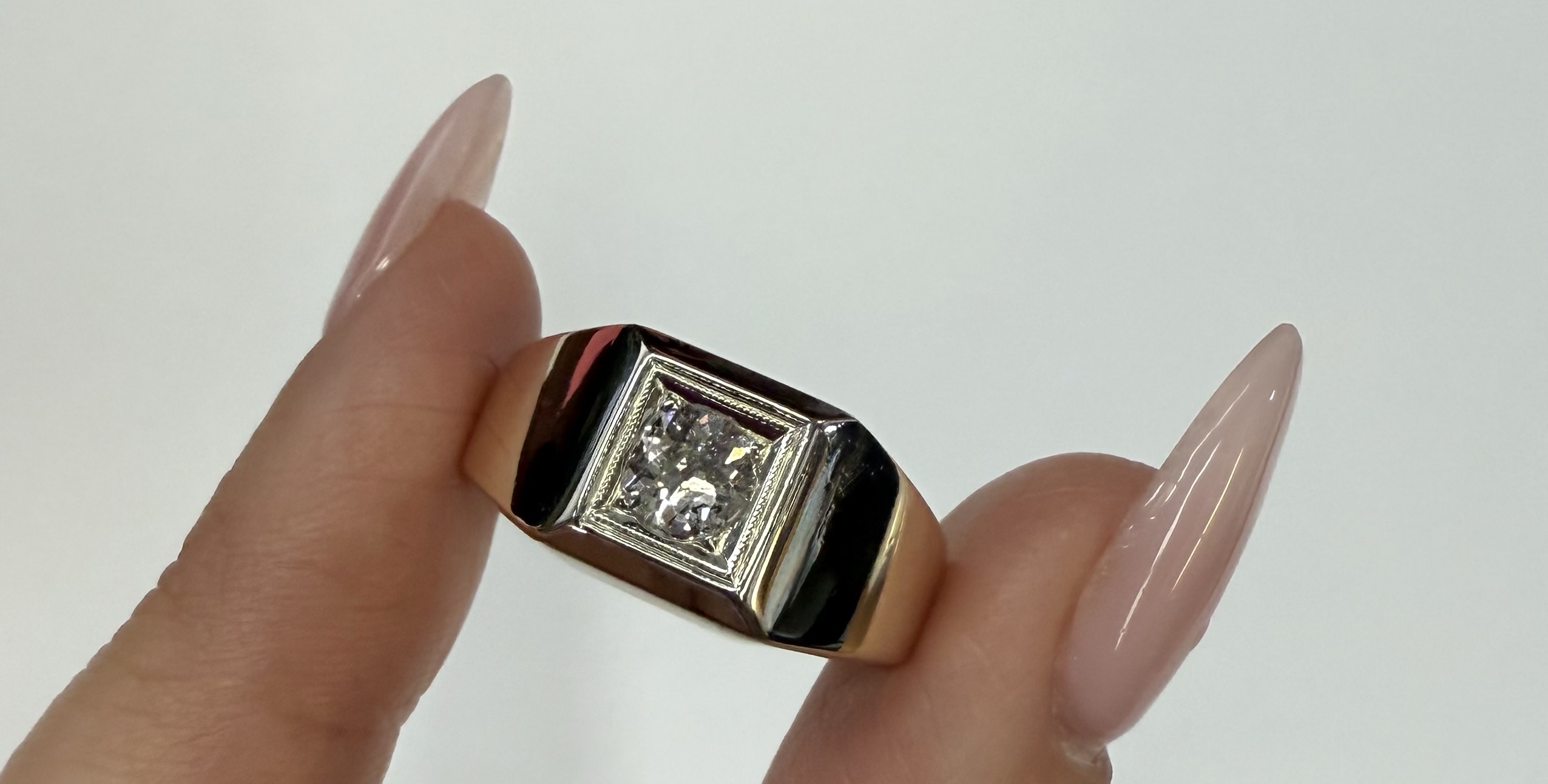 Men's Antique 14k Yellow Gold Genuine .45 Cttw Diamond Ring - Image 2