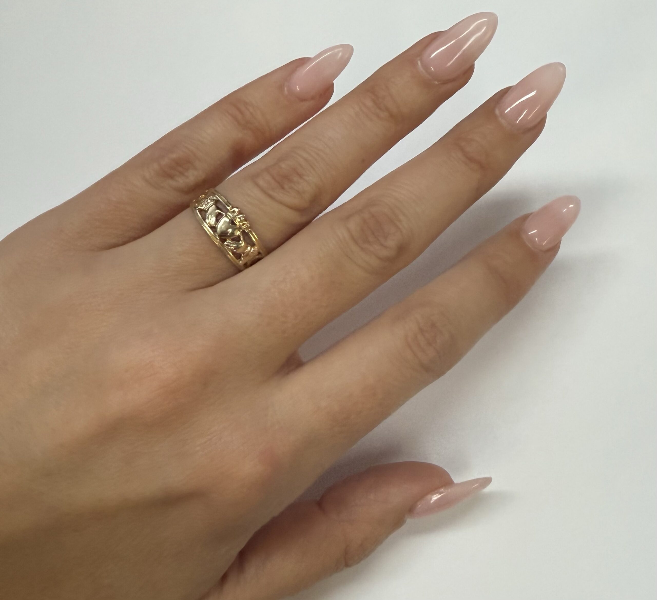 Vintage 10k Yellow Gold Claddagh Ring - Image 15