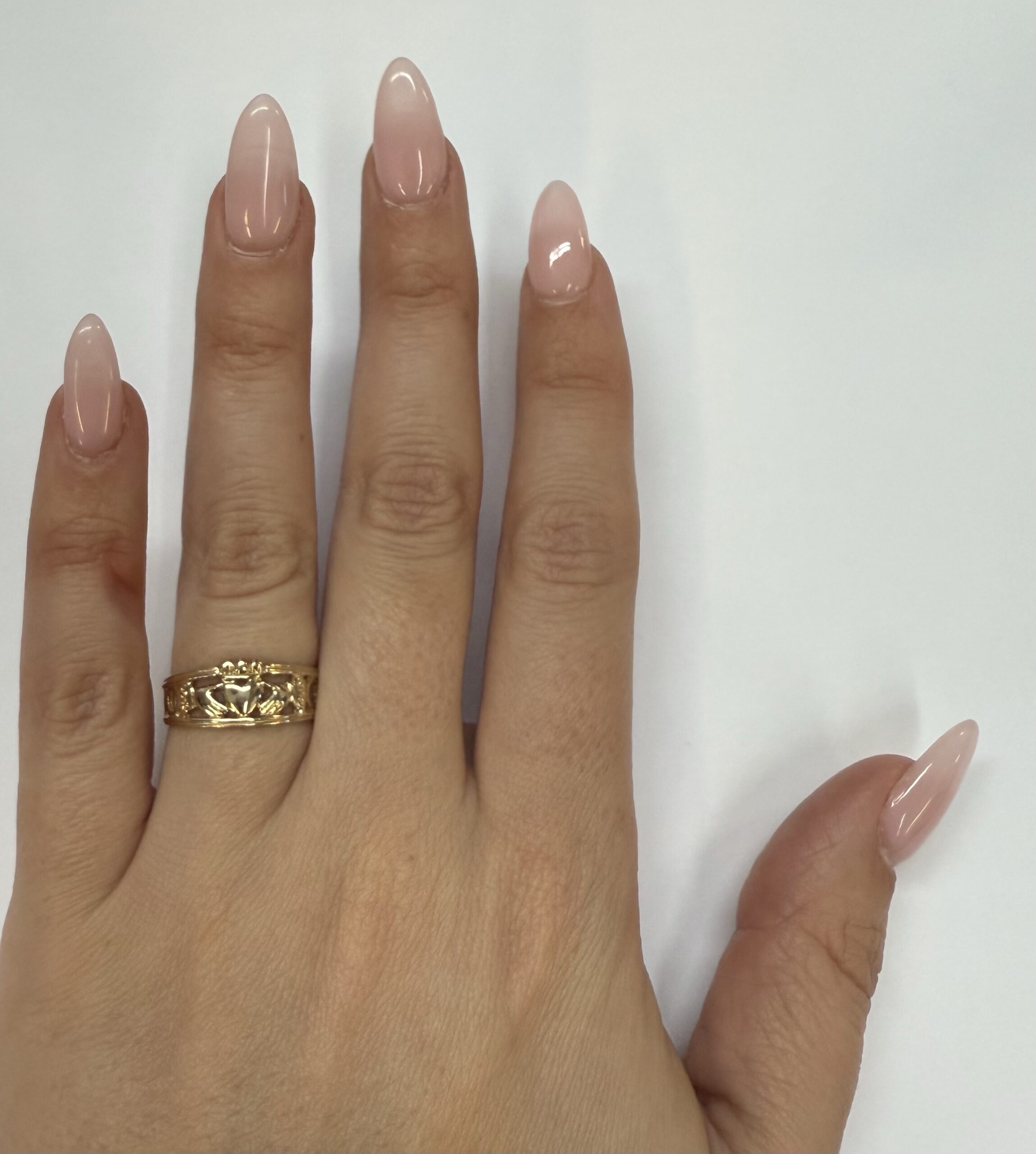 Vintage 10k Yellow Gold Claddagh Ring - Image 17