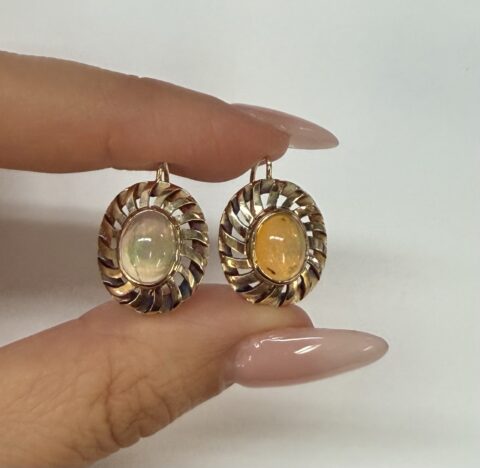 Vintage 14k Yellow Gold Genuine Opal Bezel Set Lever Back Earrings