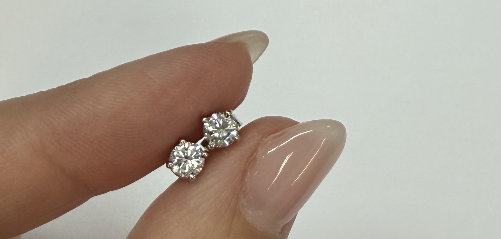 14k White Gold .46 Cttw Round Brilliant Cut Diamond Stud Earrings