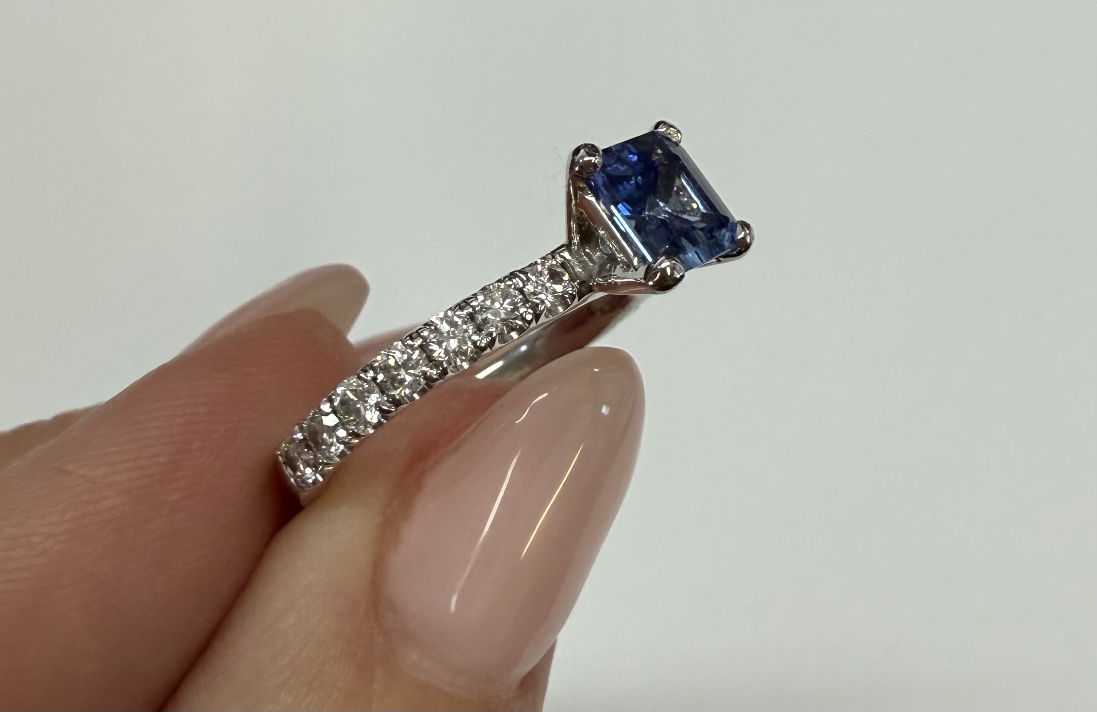 14k White Gold Genuine .83 Cttw Ceylon Sapphire & Diamond Ring - Image 3