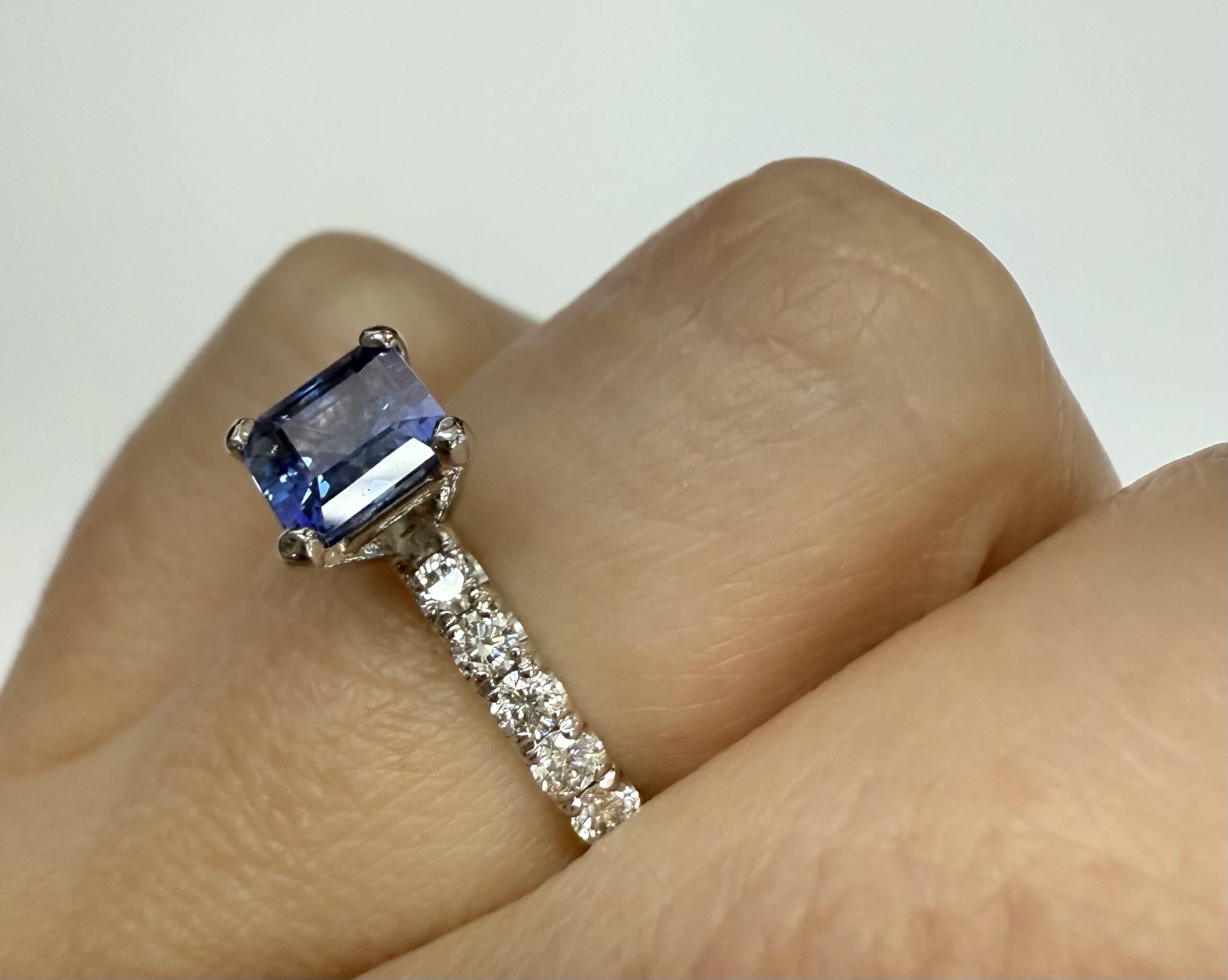 14k White Gold Genuine .83 Cttw Ceylon Sapphire & Diamond Ring - Image 10