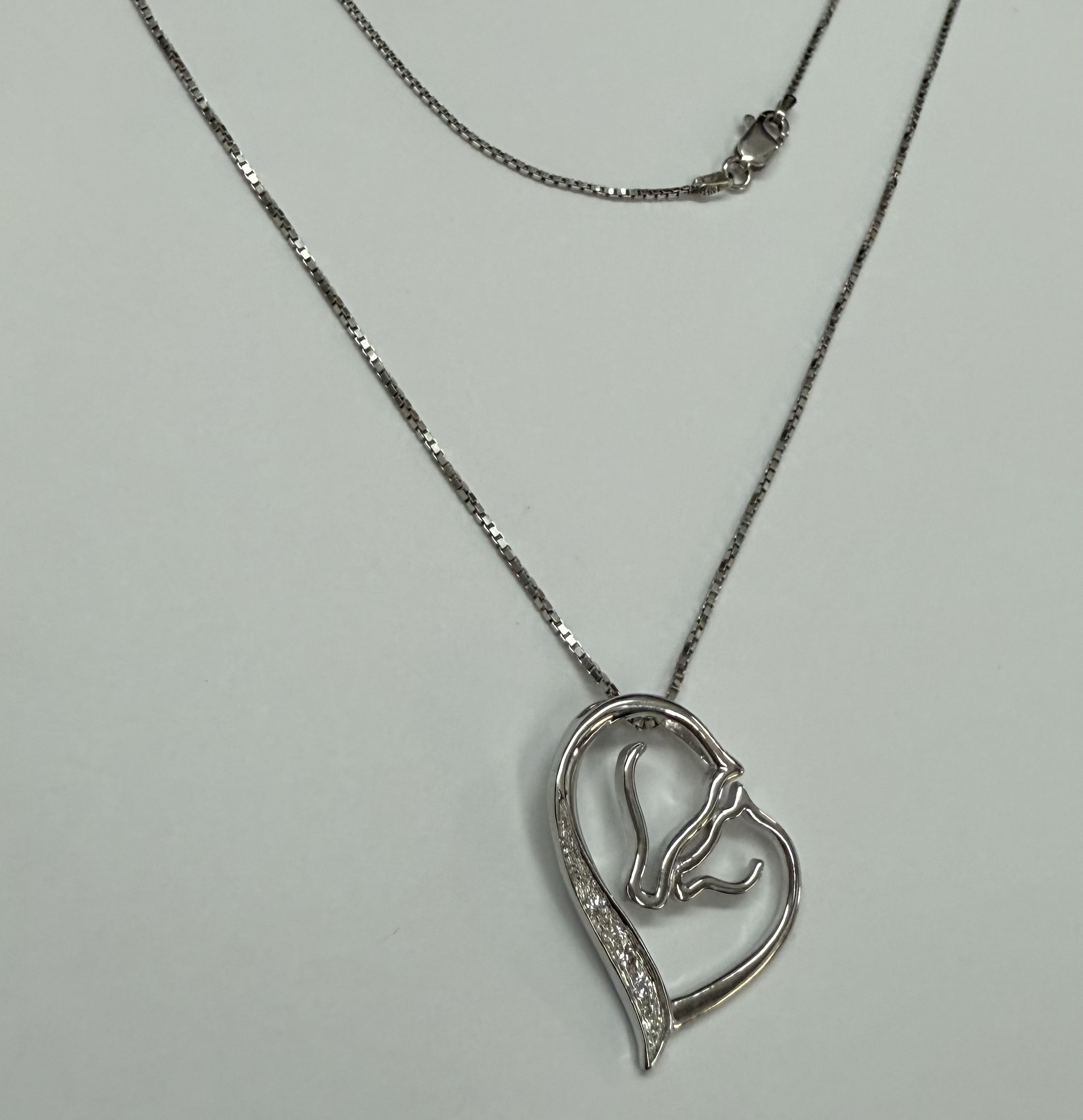 14k White Gold Horses's Head Heart Diamond Pendant - Image 4