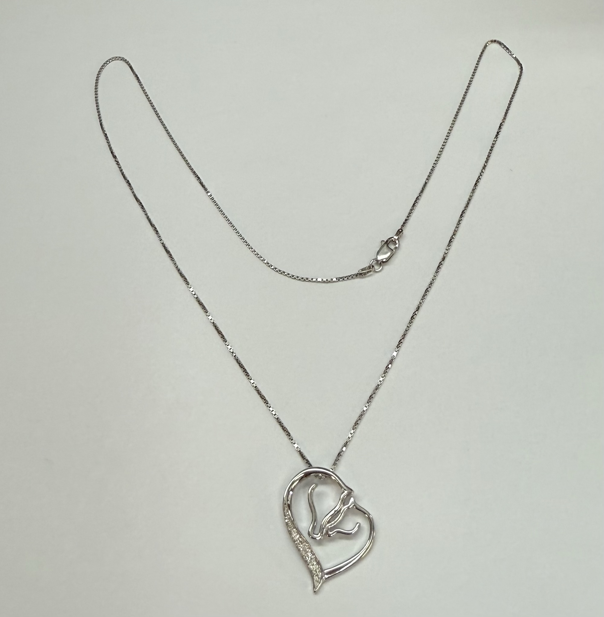 14k White Gold Horses's Head Heart Diamond Pendant - Image 6