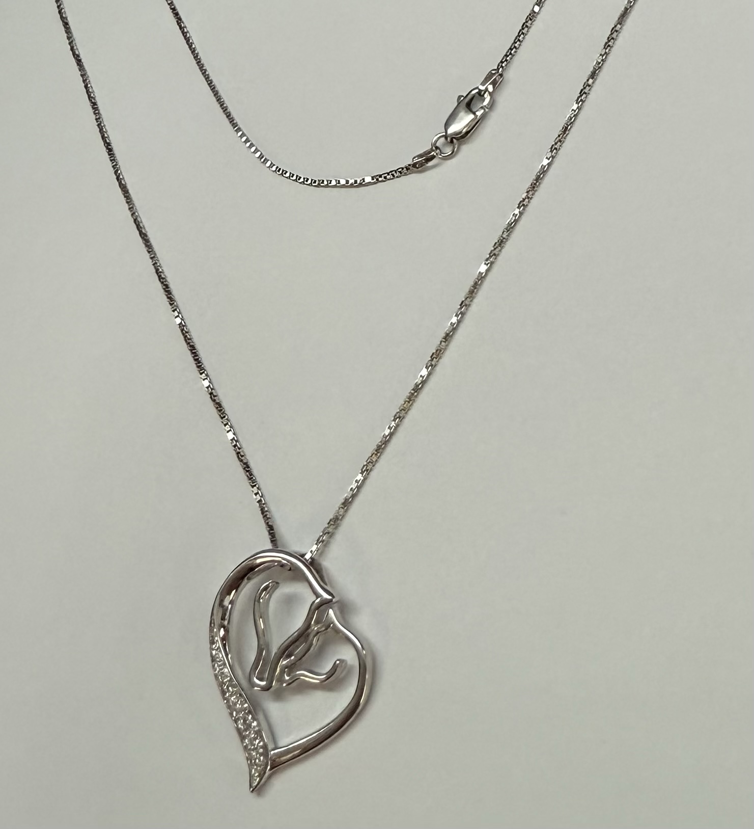14k White Gold Horses's Head Heart Diamond Pendant - Image 7