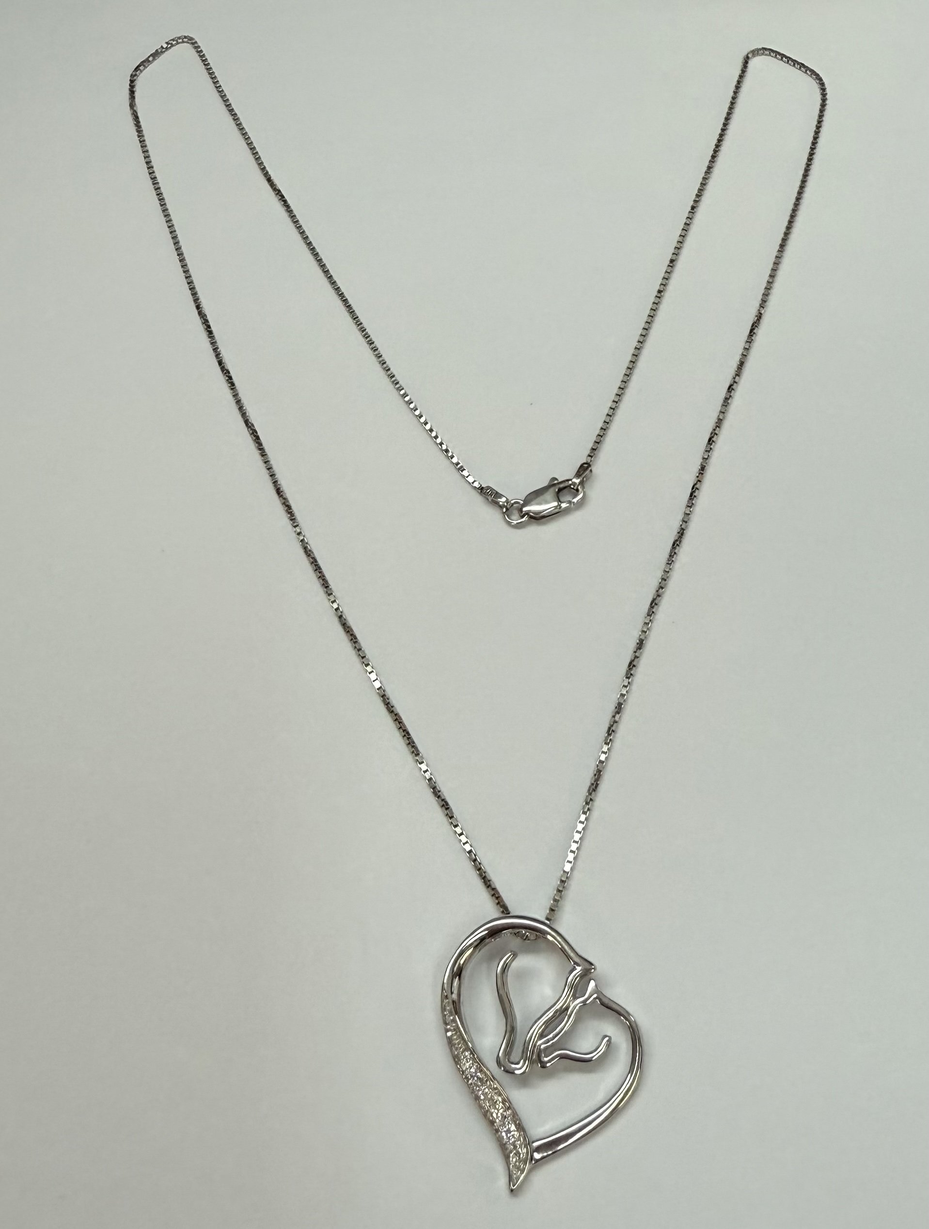 14k White Gold Horses's Head Heart Diamond Pendant - Image 15