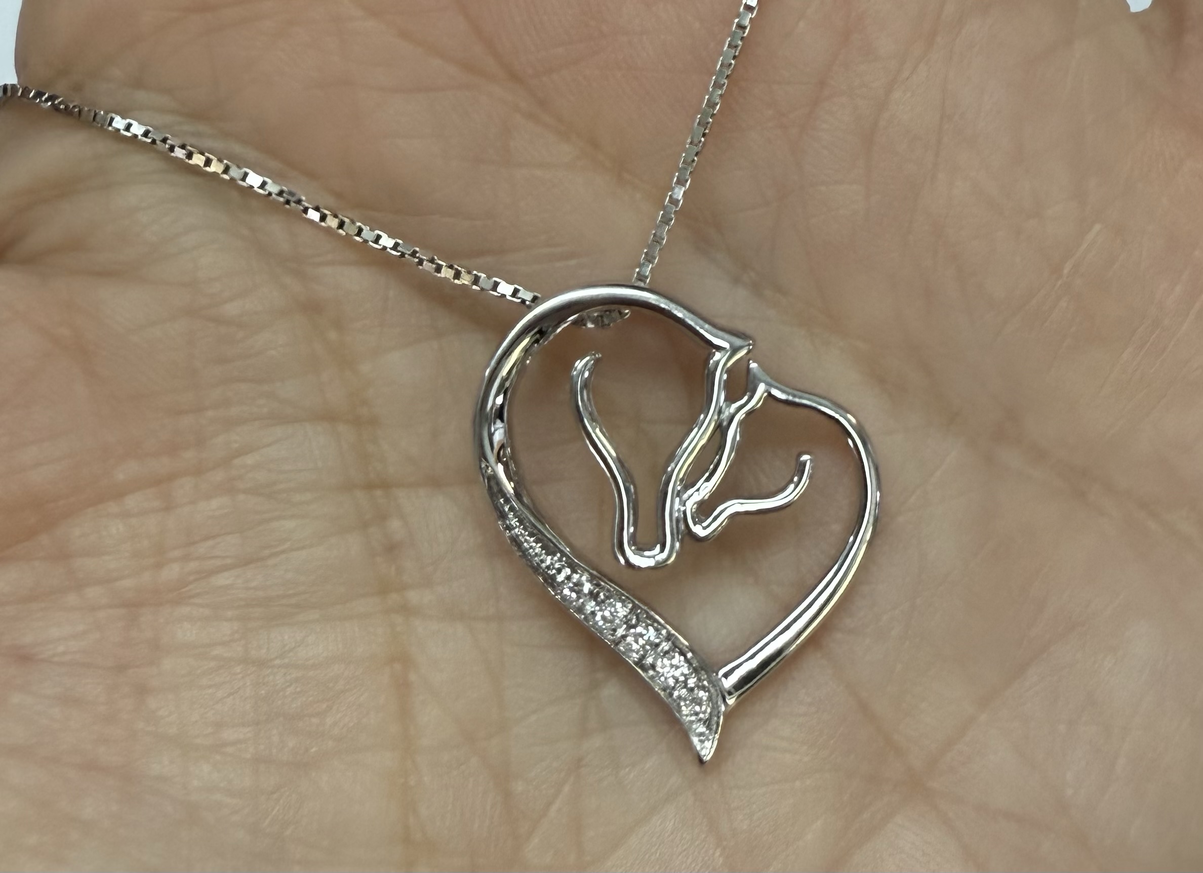14k White Gold Horses's Head Heart Diamond Pendant - Image 16