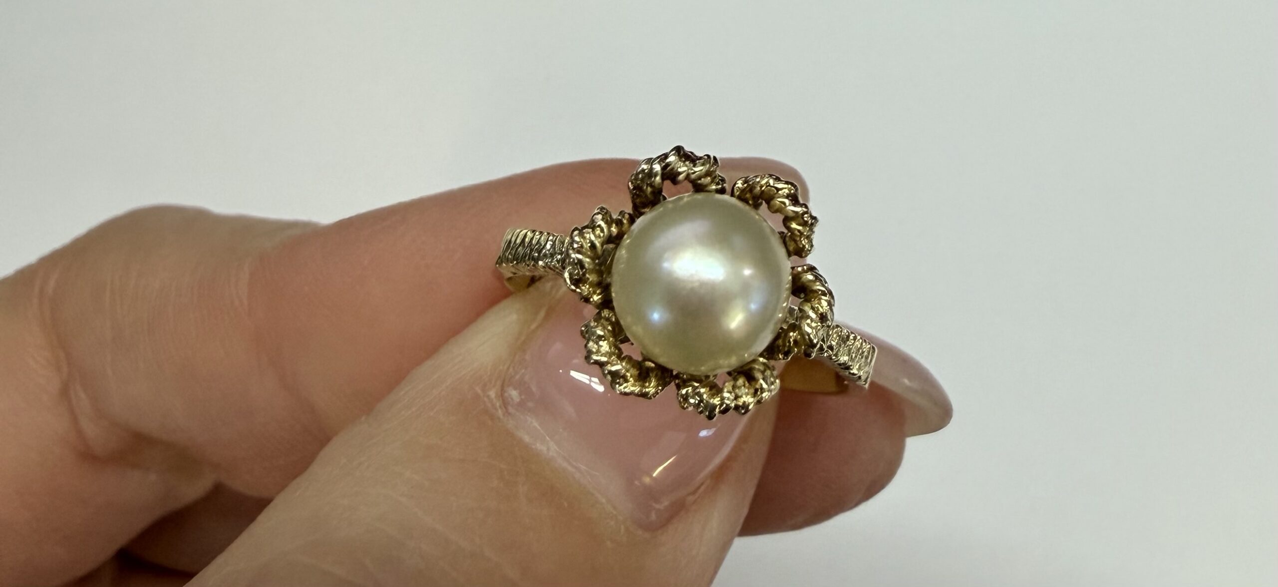 Vintage 14k Yellow Gold 6.5 MM Cultured Saltwater Pearl Ring - Image 9