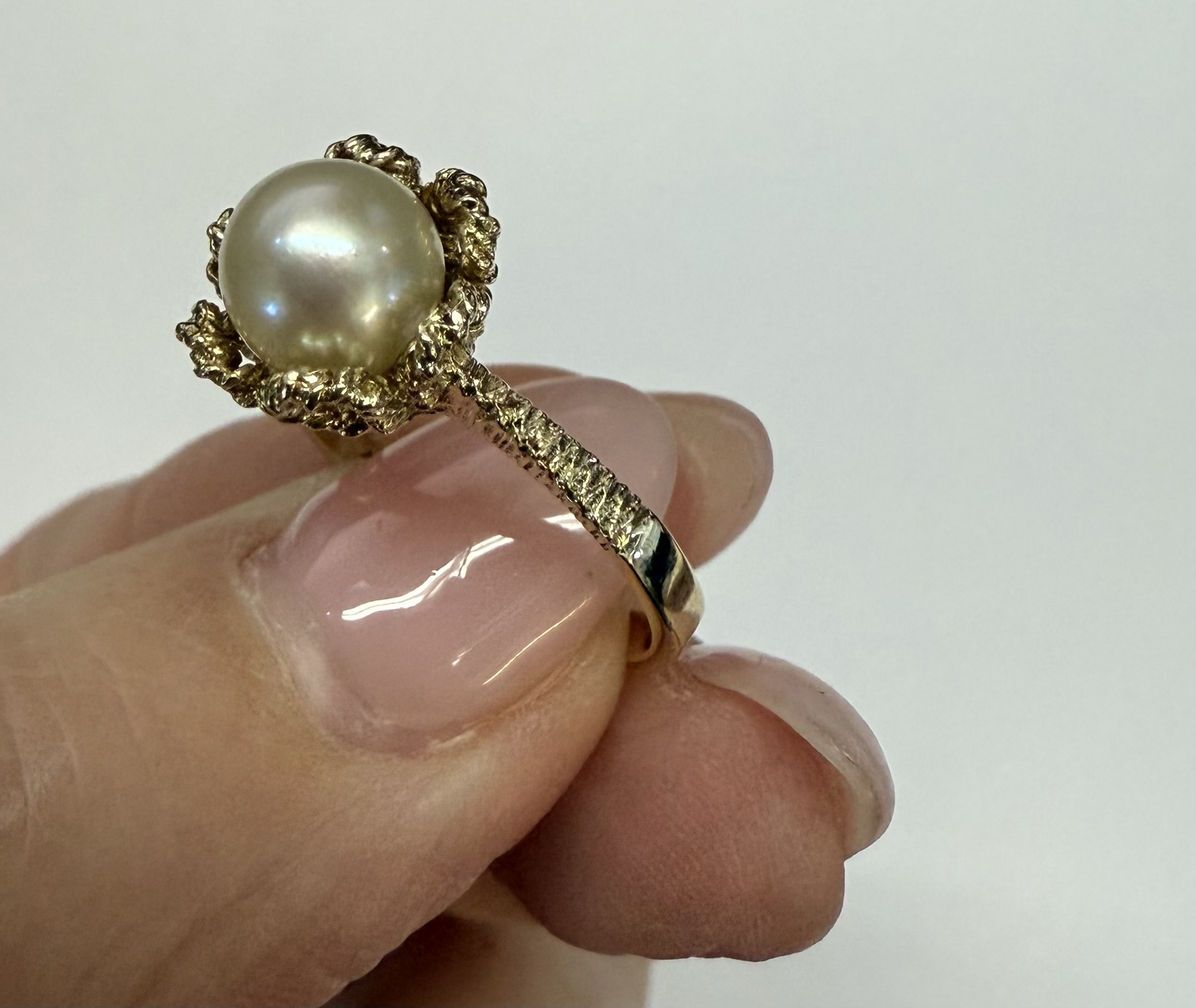 Vintage 14k Yellow Gold 6.5 MM Cultured Saltwater Pearl Ring - Image 10