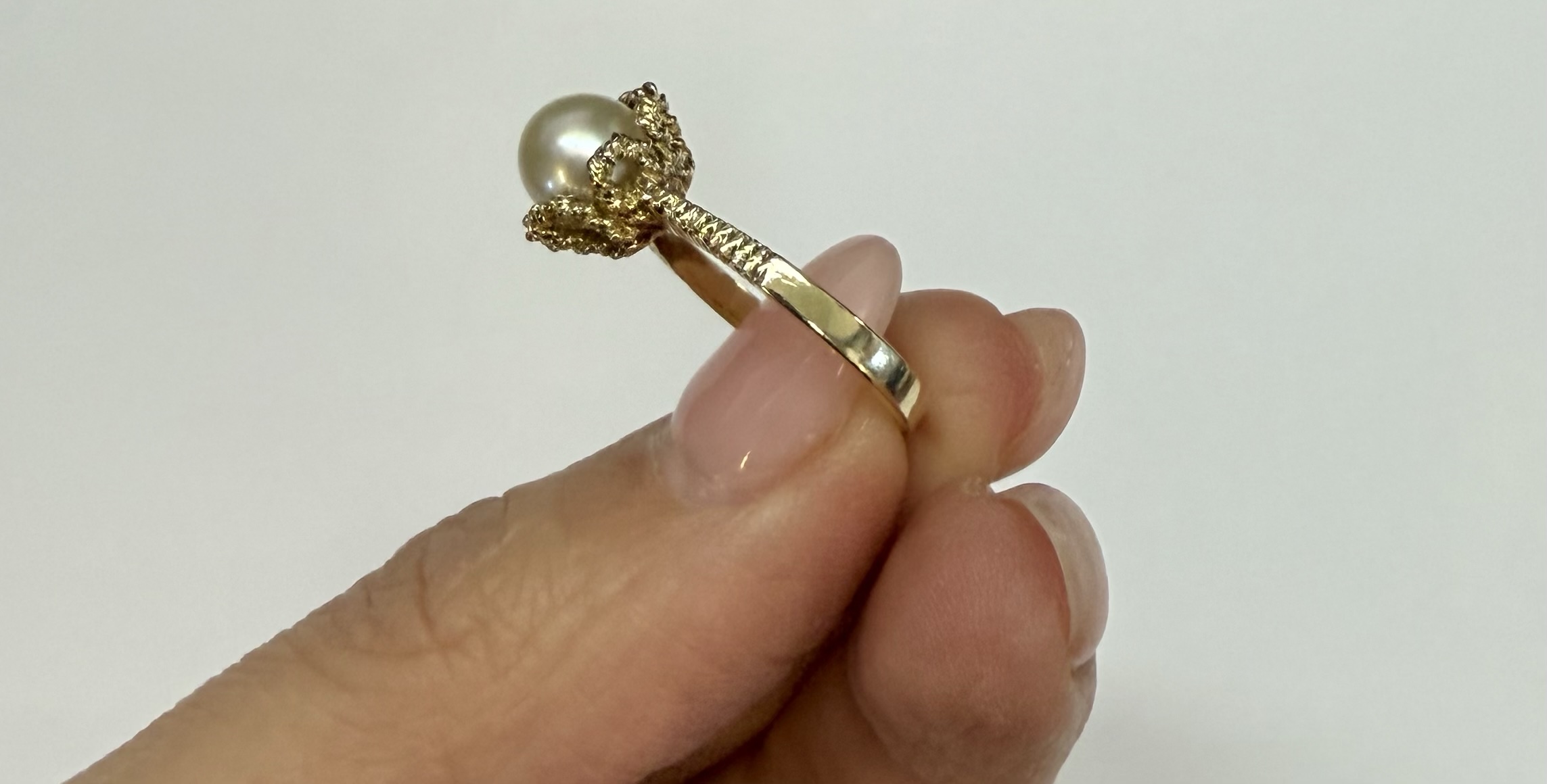 Vintage 14k Yellow Gold 6.5 MM Cultured Saltwater Pearl Ring - Image 12