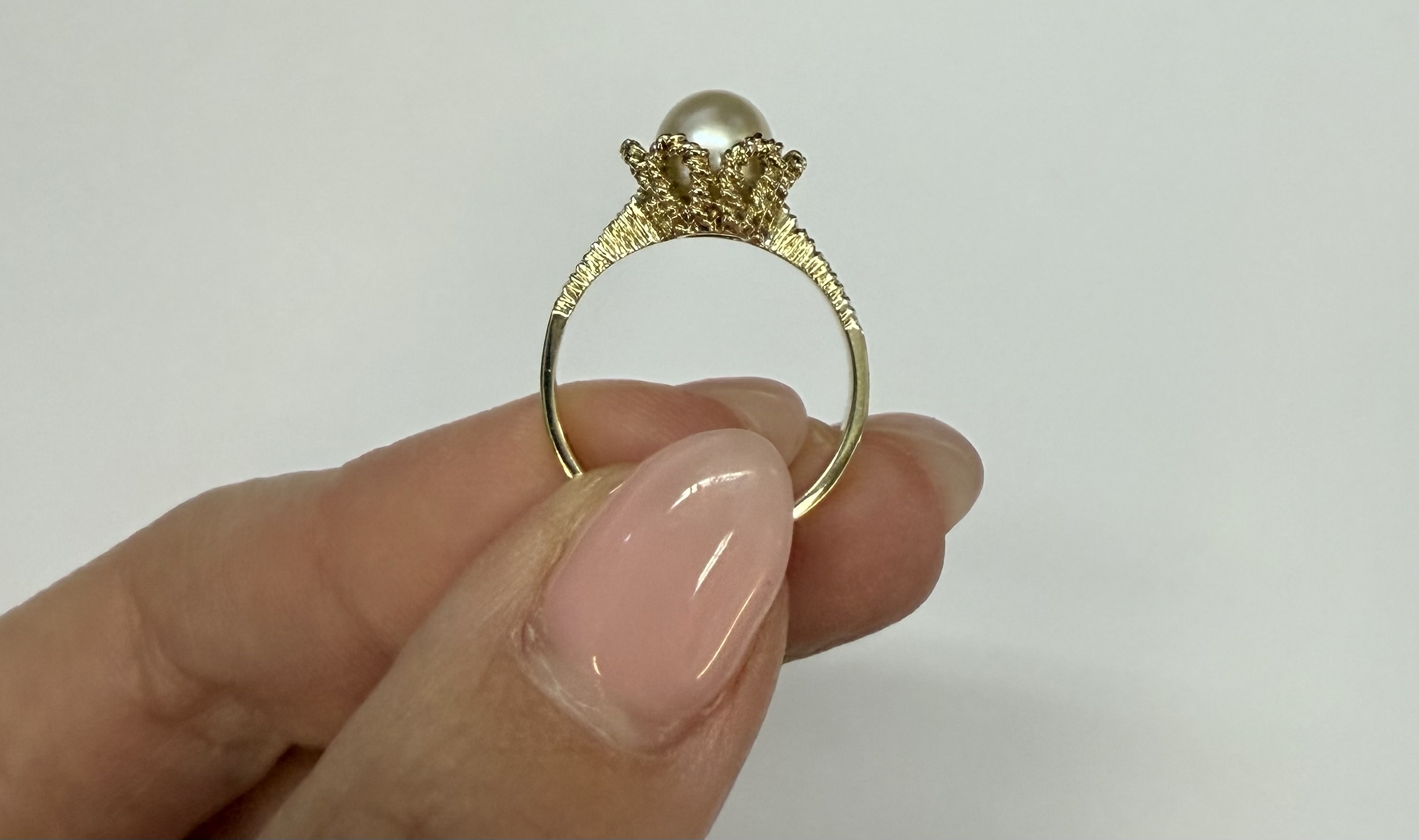 Vintage 14k Yellow Gold 6.5 MM Cultured Saltwater Pearl Ring - Image 16