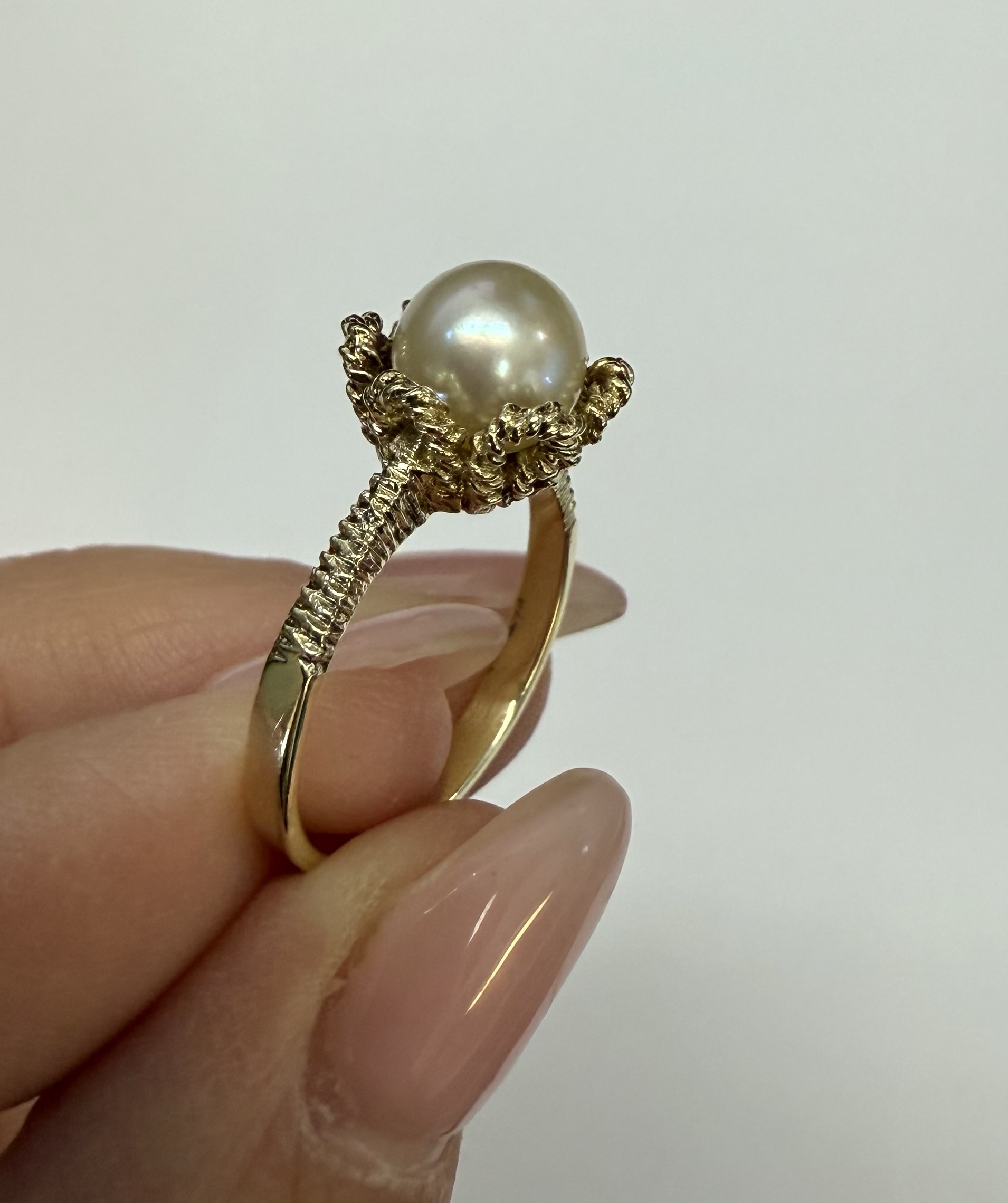 Vintage 14k Yellow Gold 6.5 MM Cultured Saltwater Pearl Ring - Image 18
