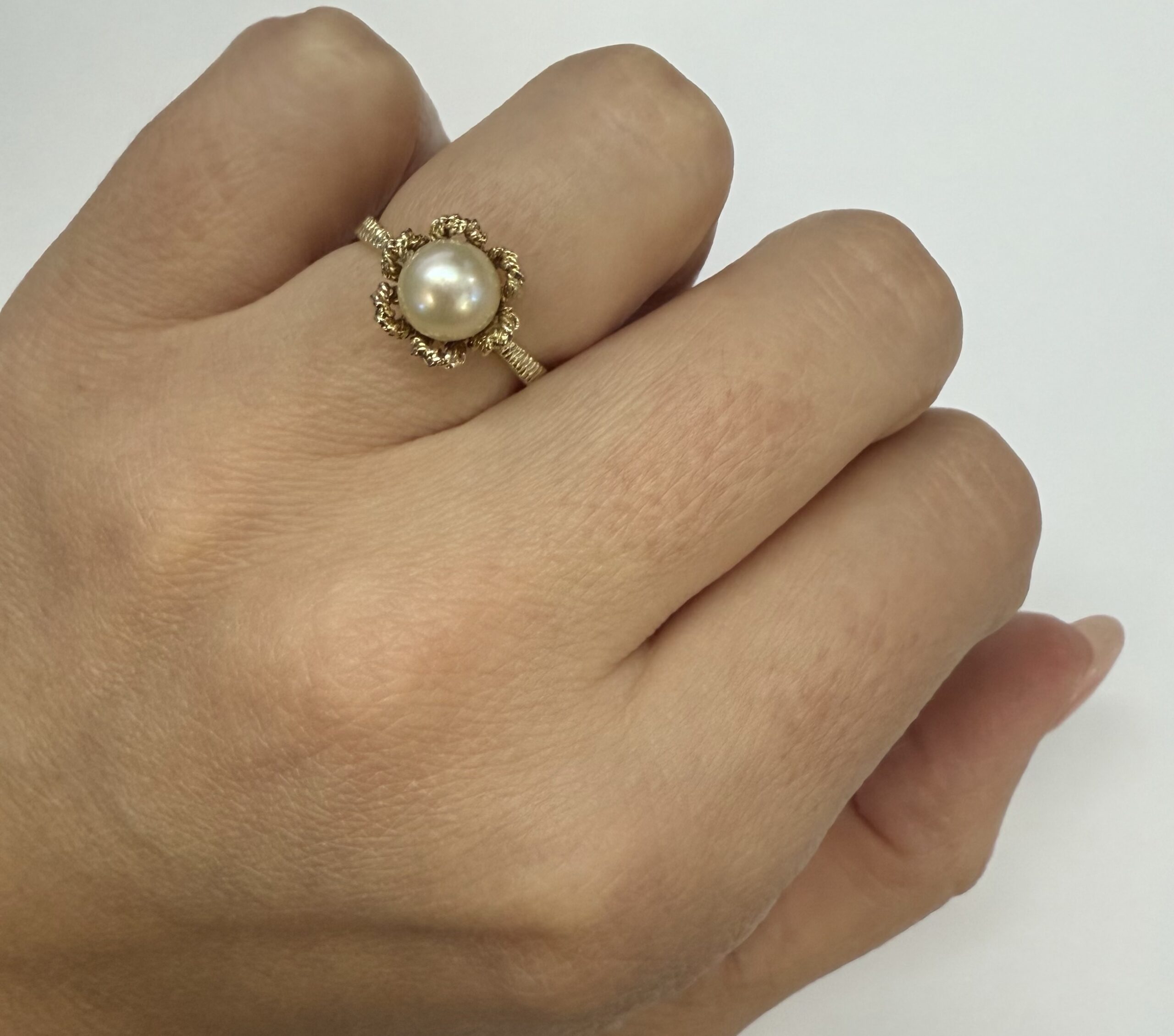 Vintage 14k Yellow Gold 6.5 MM Cultured Saltwater Pearl Ring - Image 29