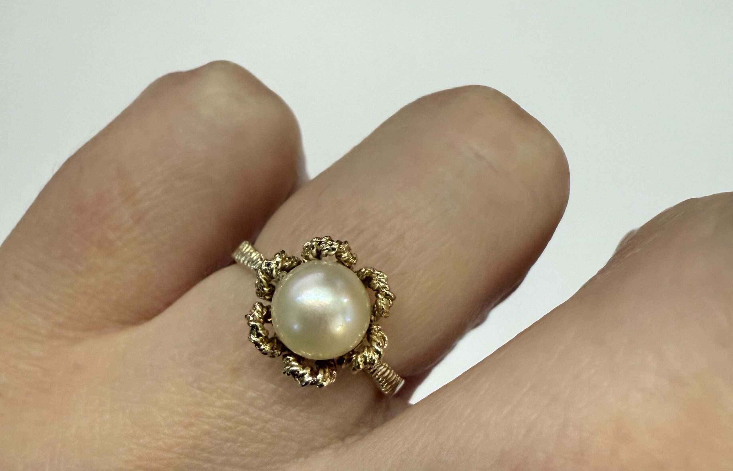 Vintage 14k Yellow Gold 6.5 MM Cultured Saltwater Pearl Ring - Image 30