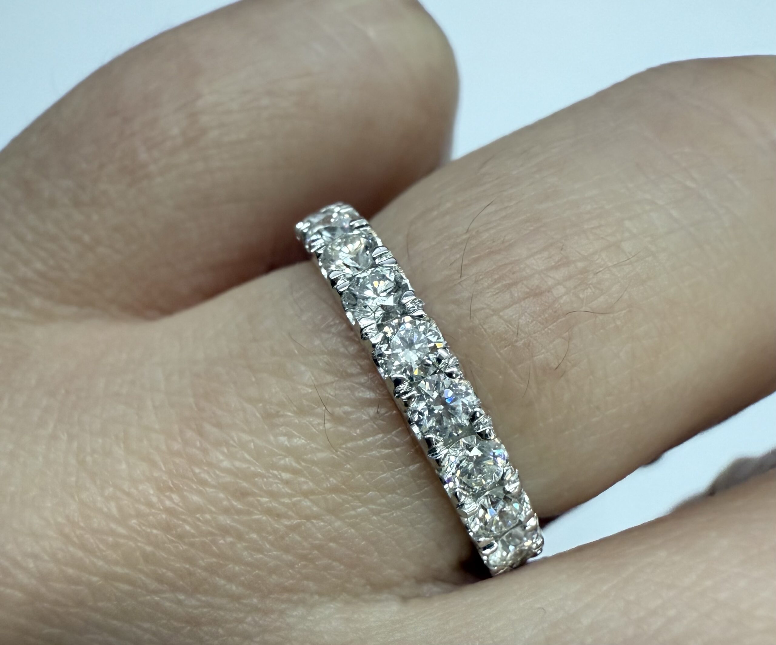 14k White Gold 1.26 Cttw Round Brilliant Cut Diamond Fishtail Style Band - Image 17