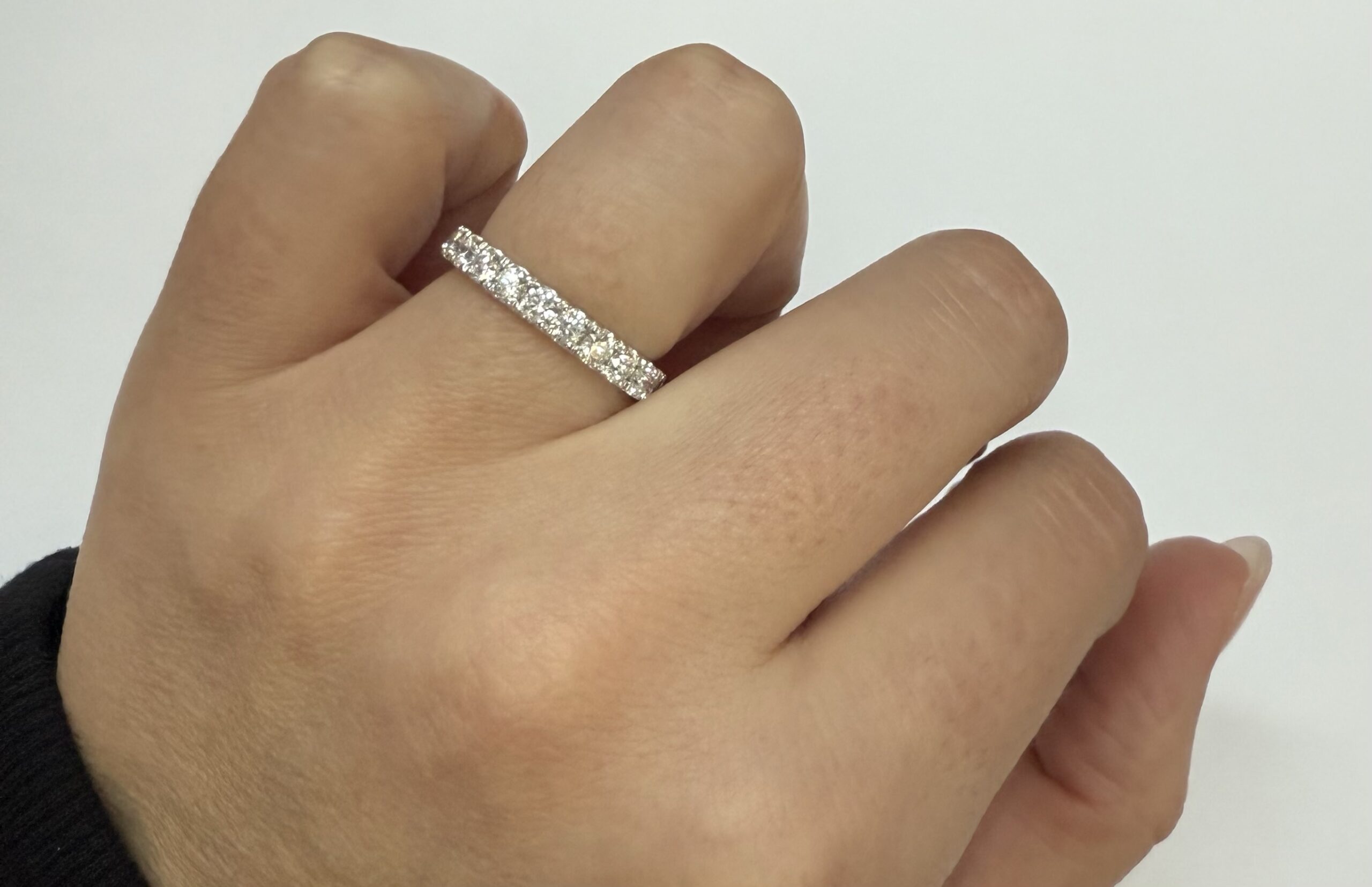 14k White Gold 1.26 Cttw Round Brilliant Cut Diamond Fishtail Style Band - Image 15